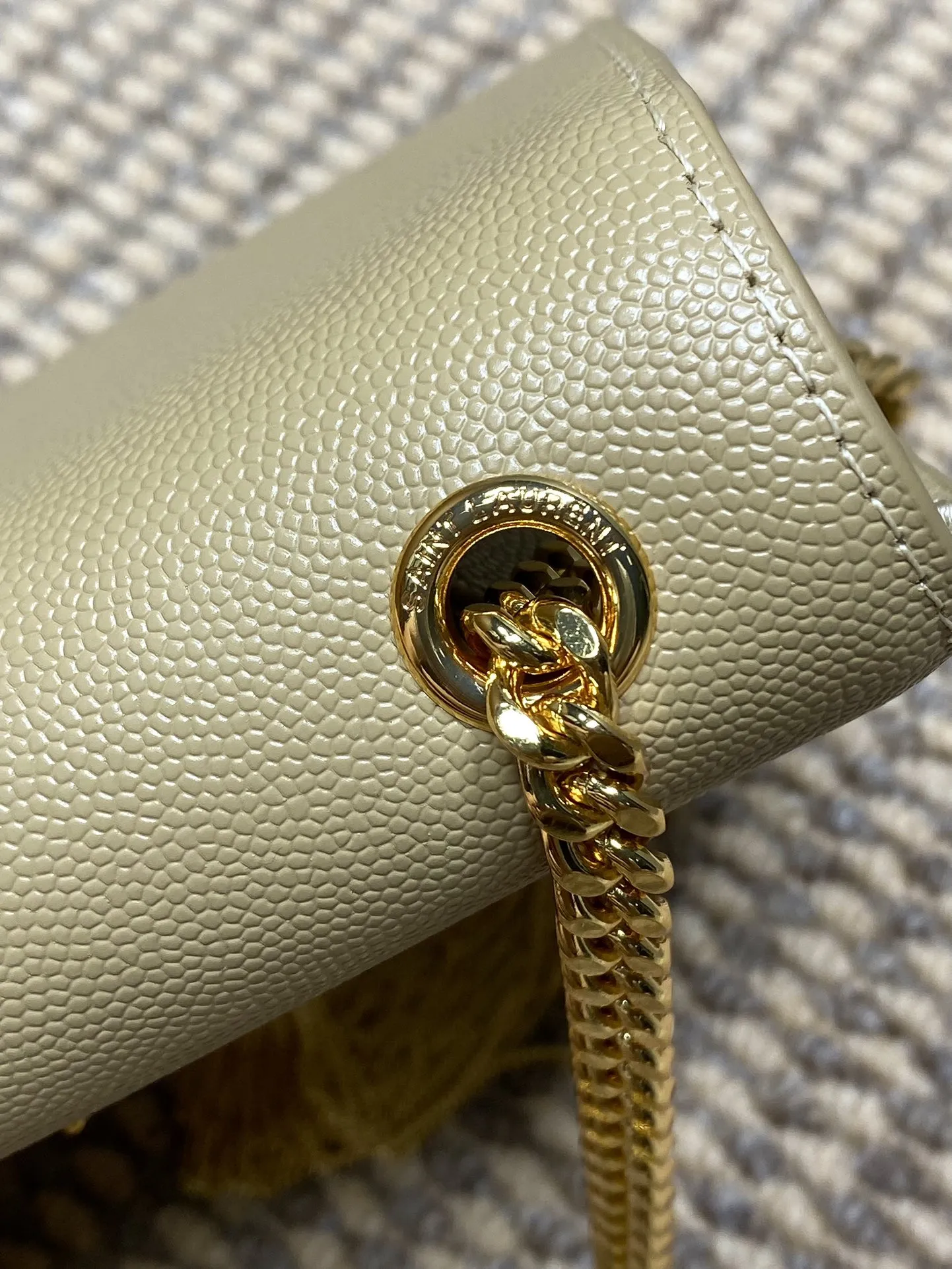 Yves Saint Laurent ベージュ 流す装飾バッグ - 画像 (8)