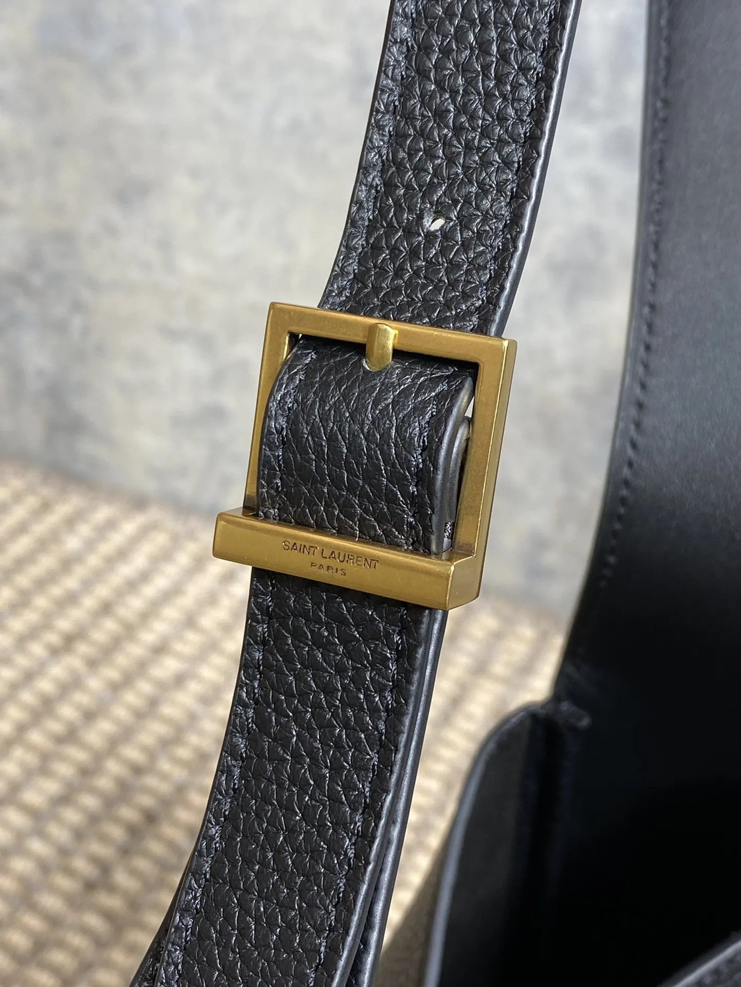 Yves Saint Laurent ミニホーボー バッグ ブラック - 画像 (8)