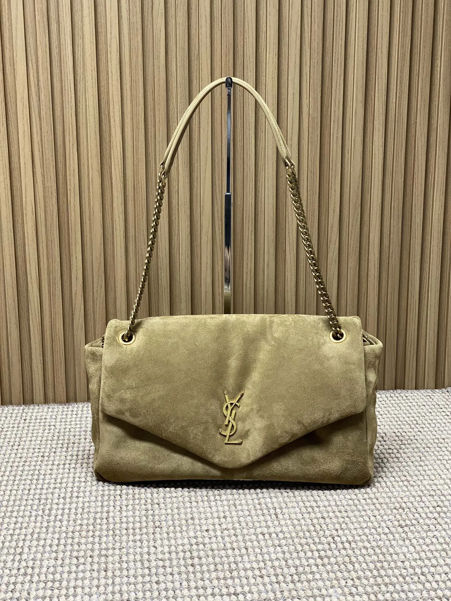 Yves Saint Laurent カーキ カルプソバッグ