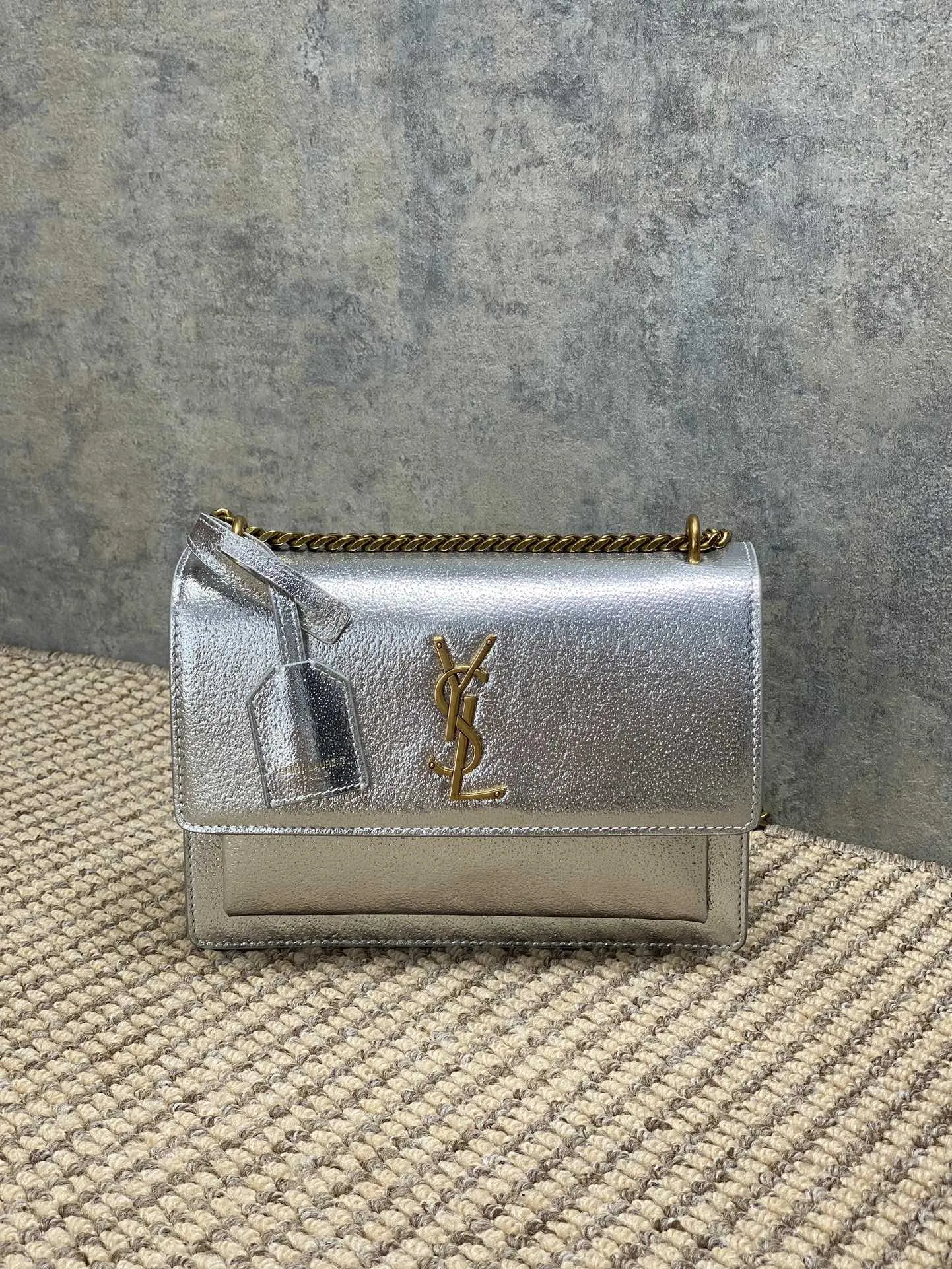 Yves Saint Laurent シルバー サンセットバッグ