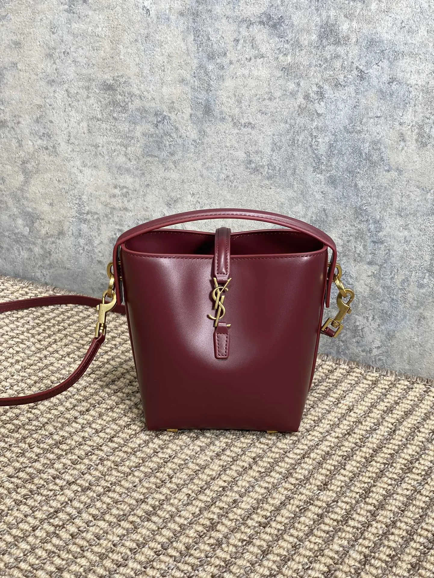 サンローラン 枣紅 ミニバケットバッグ