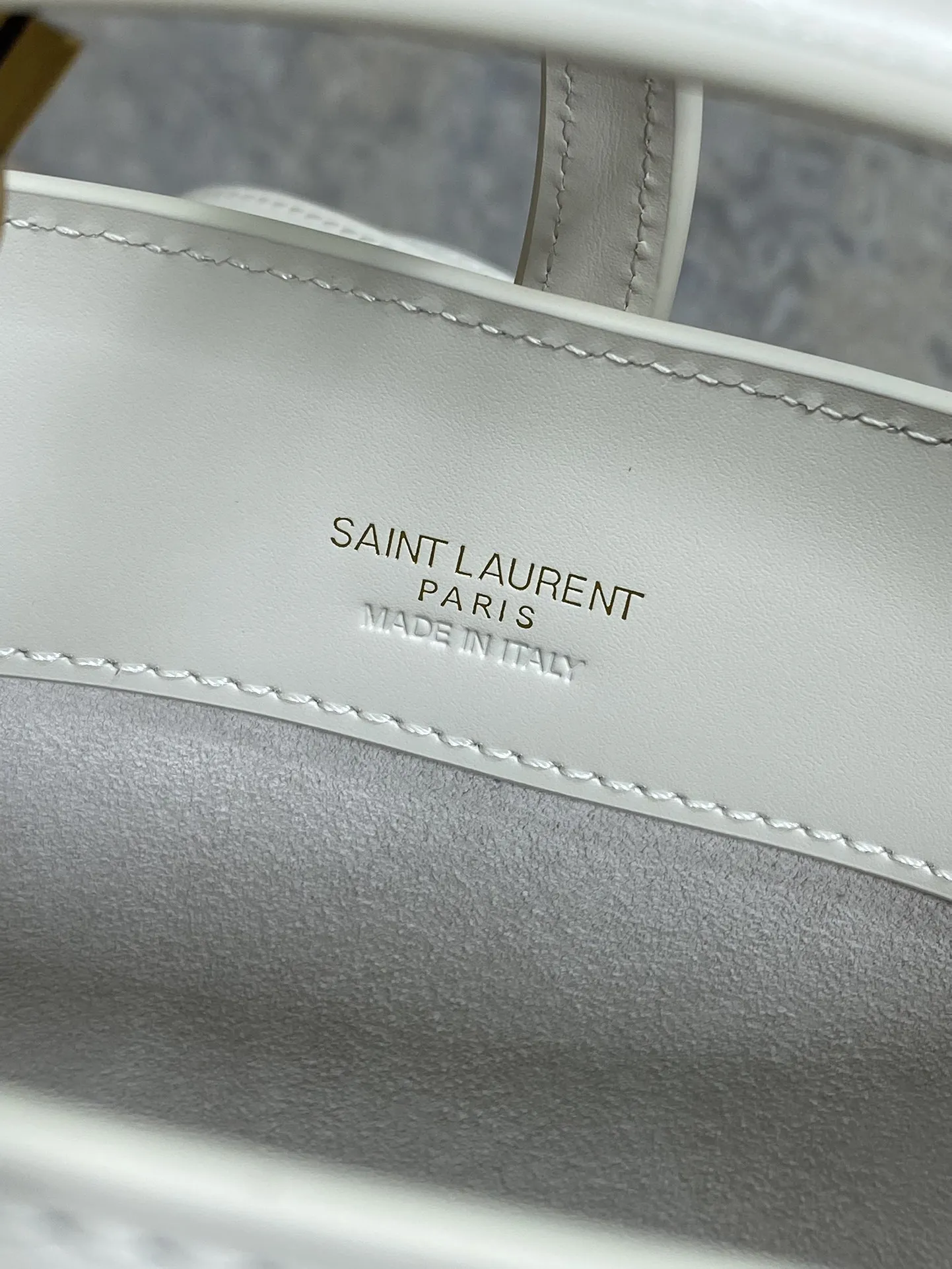 Yves Saint Laurent ミルクホワイト ミニバッグ - 画像 (9)