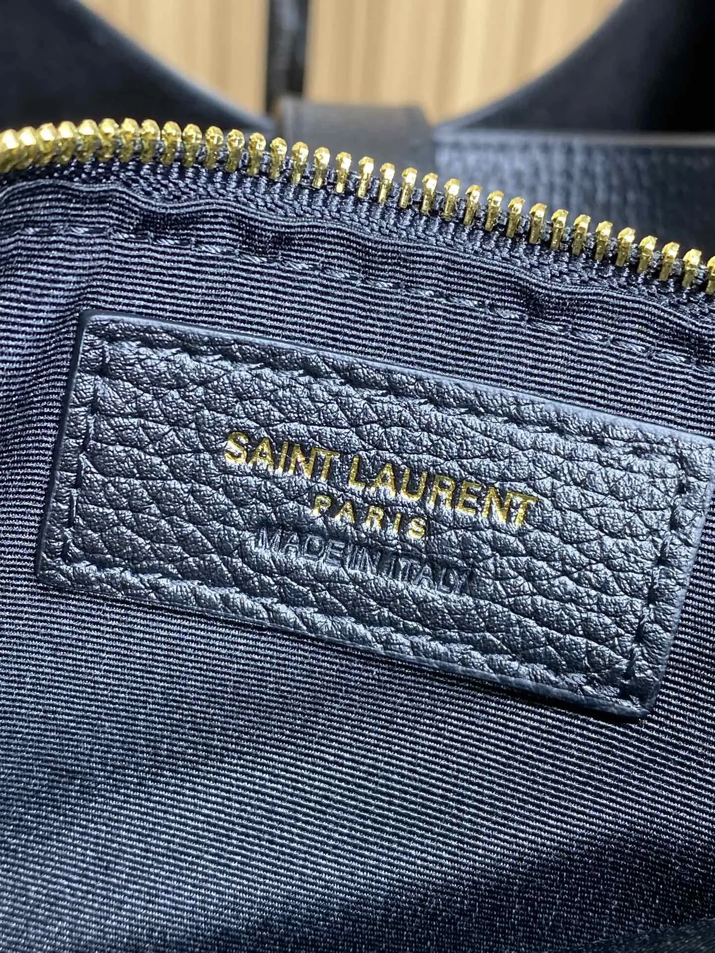 Yves Saint Laurent ブラック ホーボーショルダーバッグ - 画像 (9)