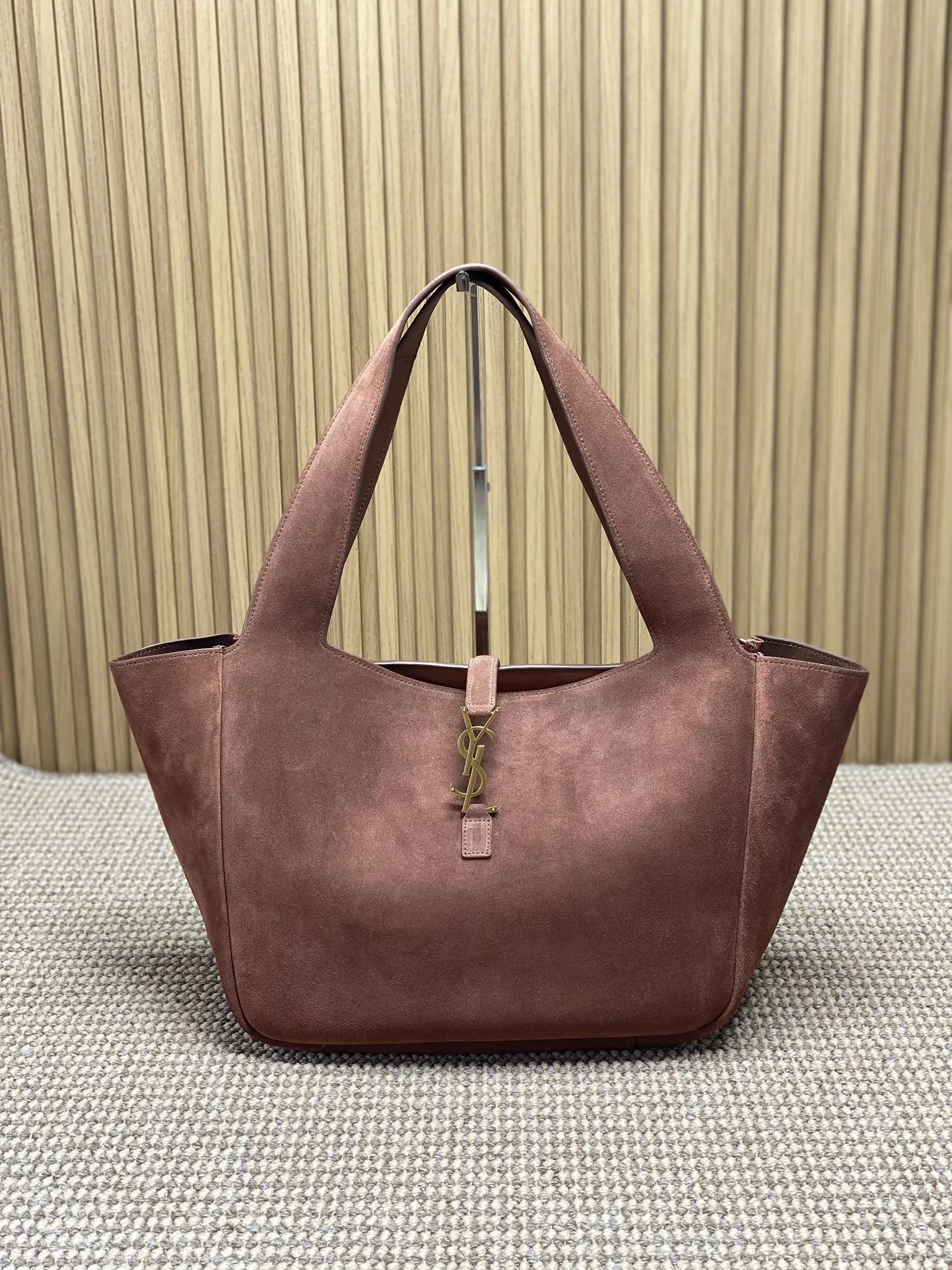 Yves Saint Laurent ピンク 新作 绒面トートバッグ