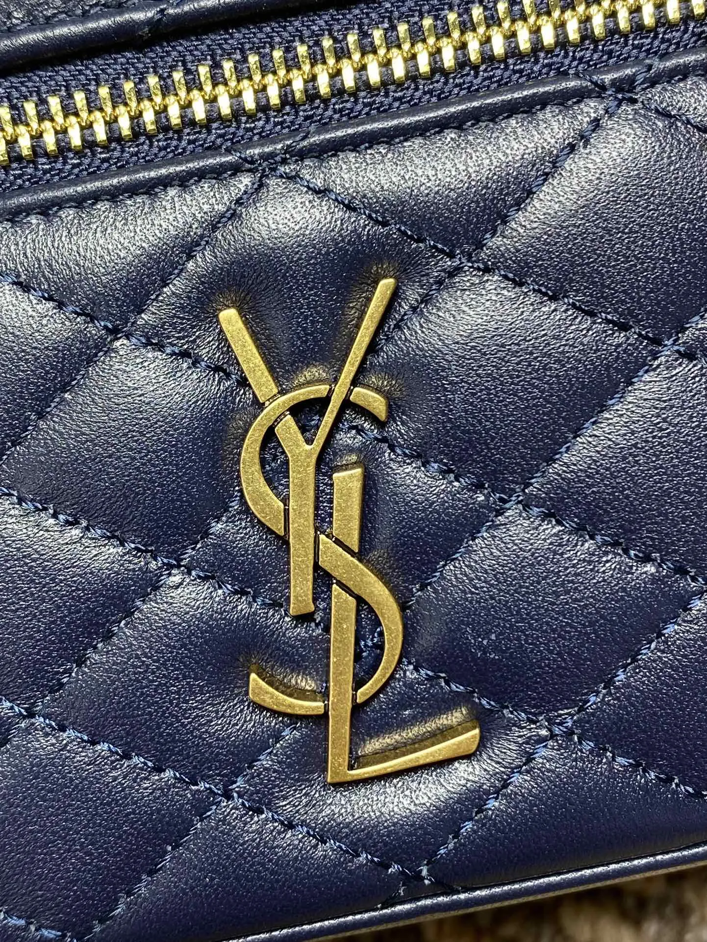 Yves Saint Laurent ネイビー 小Gabyバッグ - 画像 (7)