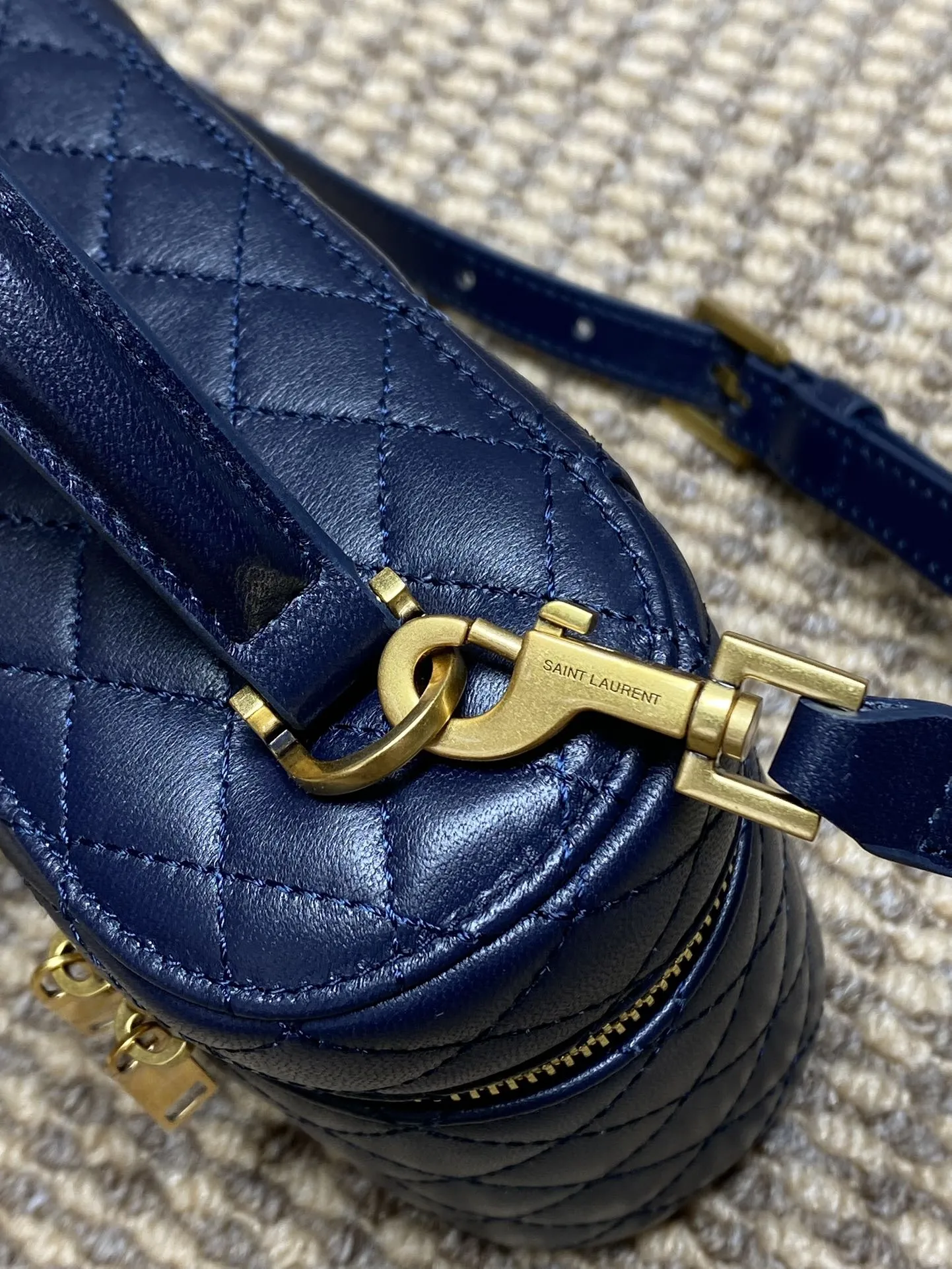 Yves Saint Laurent ネイビー 小Gabyバッグ - 画像 (8)