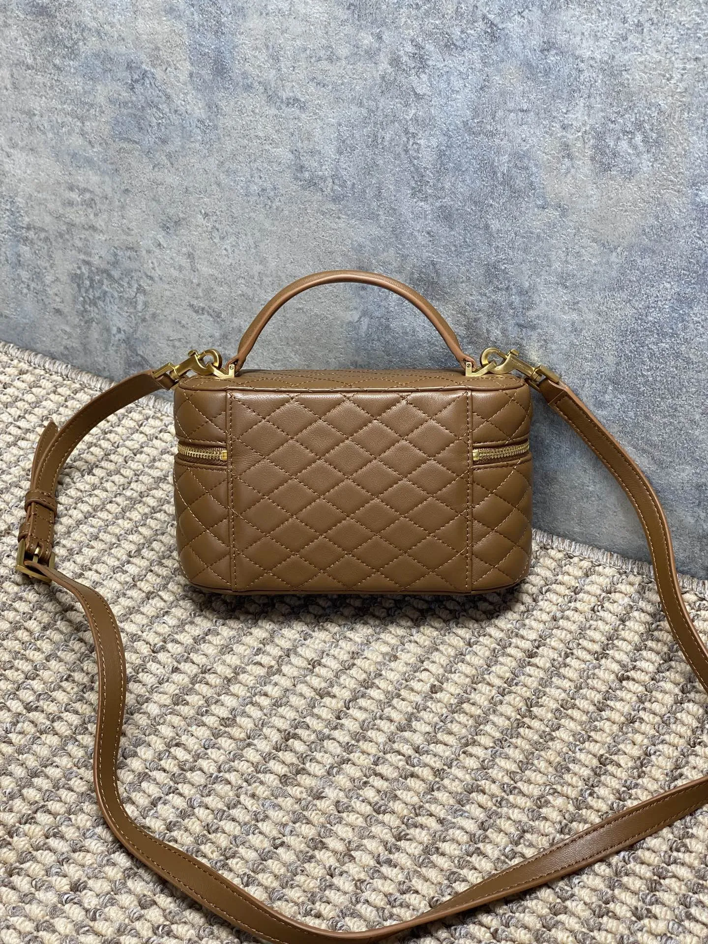 Yves Saint Laurent 棕色小gabyボックスバッグ - 画像 (3)