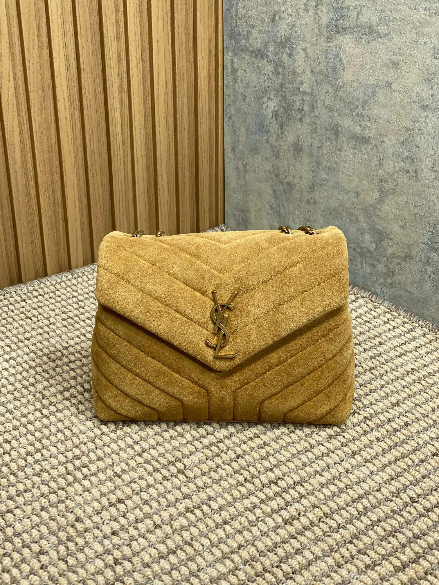 Yves Saint Laurent イエロー麂皮中サイズ長方形信封挎包