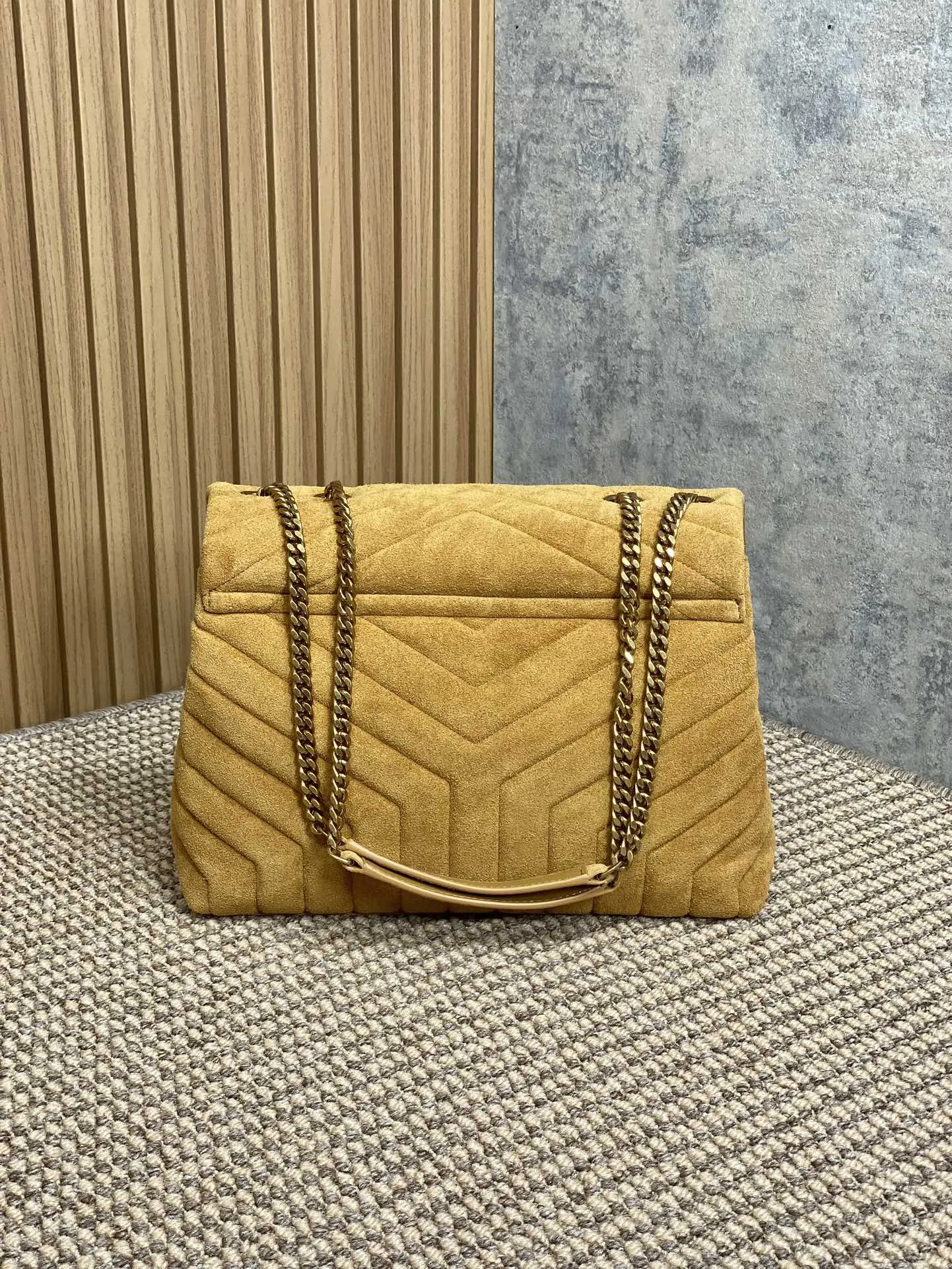 Yves Saint Laurent イエロー麂皮大号長形信封挎包 - 画像 (3)