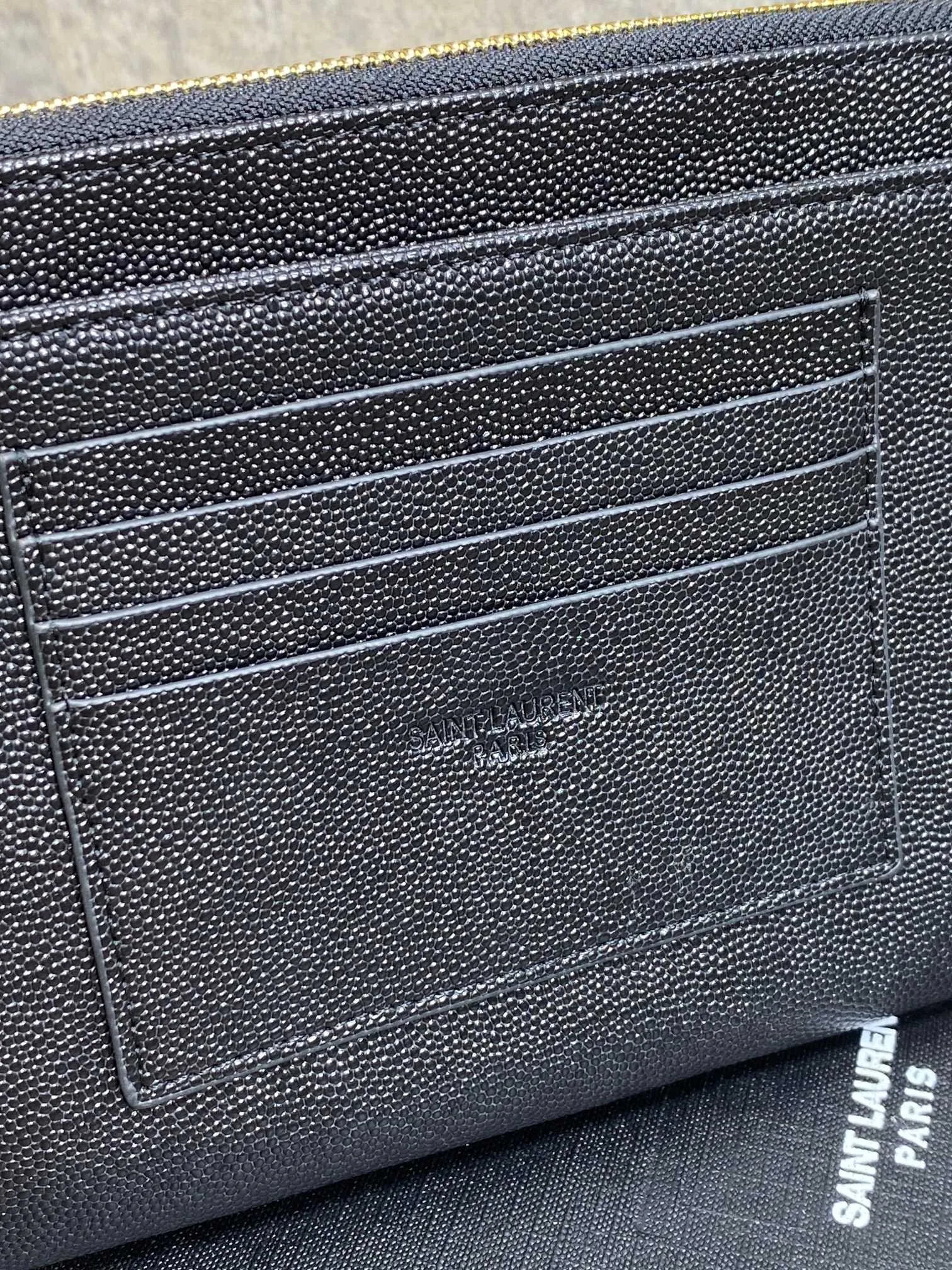 サンローランYSLブラック魚子酱ジップクラッチ - 画像 (7)