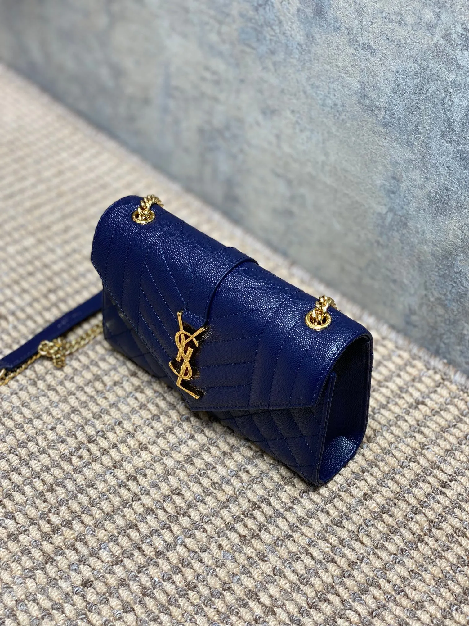 Yves Saint Laurent ブルー 真皮球紋付レターパック - 画像 (4)