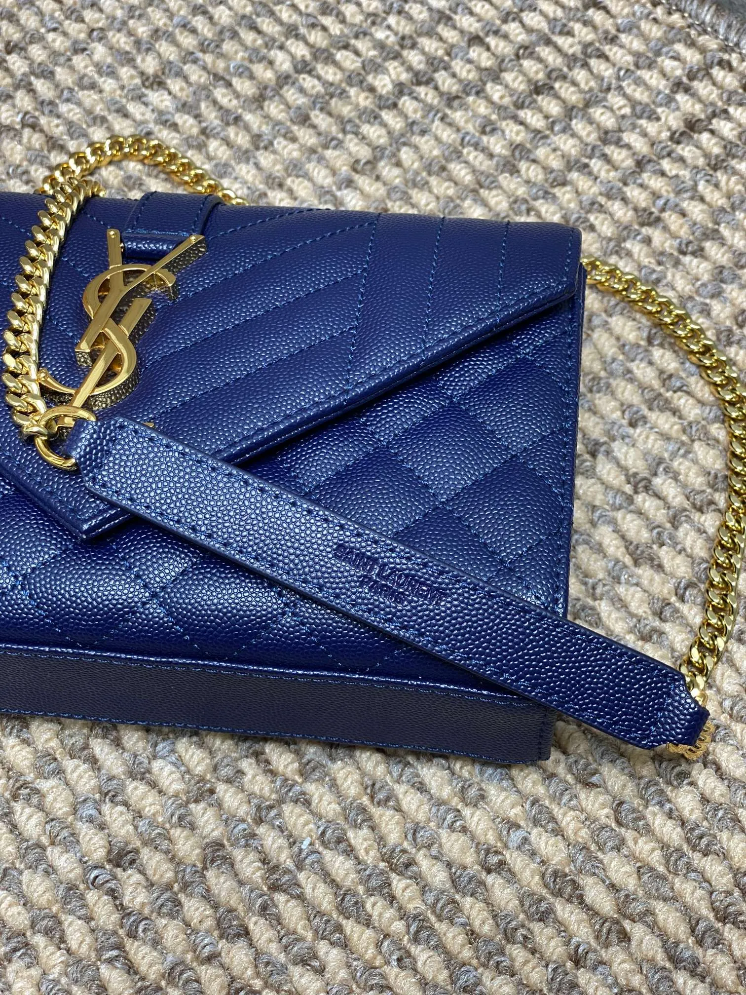 Yves Saint Laurent ブルー 真皮球紋付レターパック - 画像 (7)