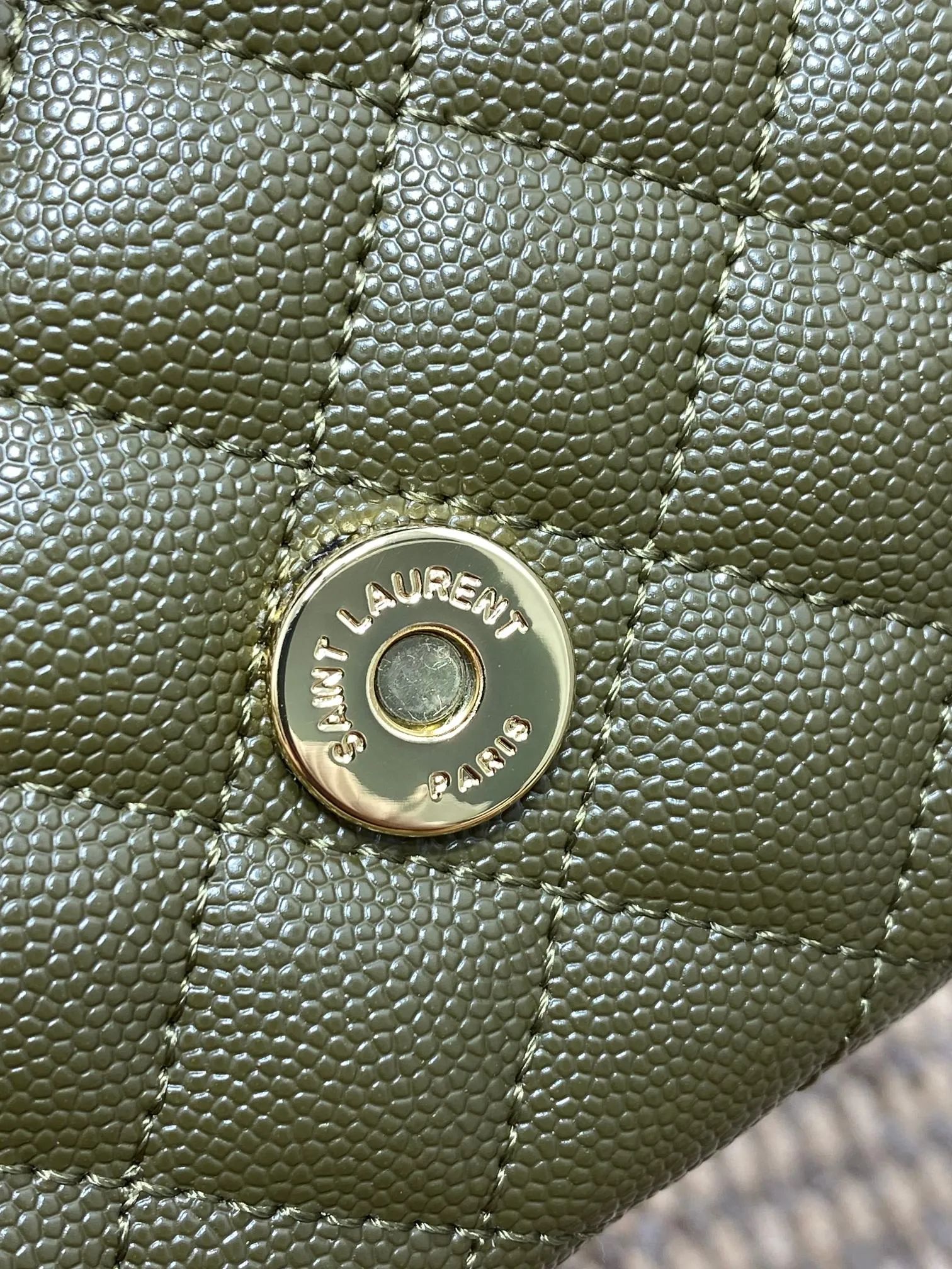 Yves Saint Laurent オリーブグリーン 本革のレターパック - 画像 (7)