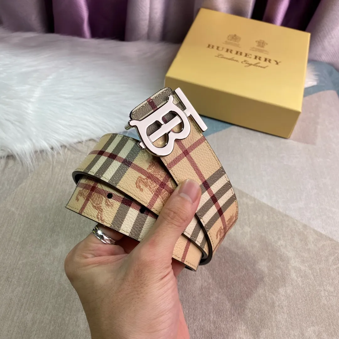 Burberry 新作ベージュチェックレザーベルト - 画像 (4)