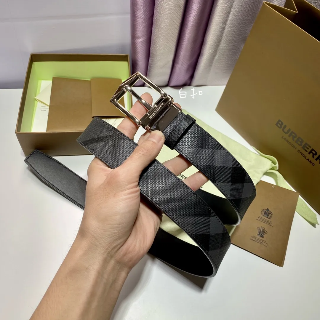 Burberry 新作グレーベルトチェック柄 - 画像 (4)