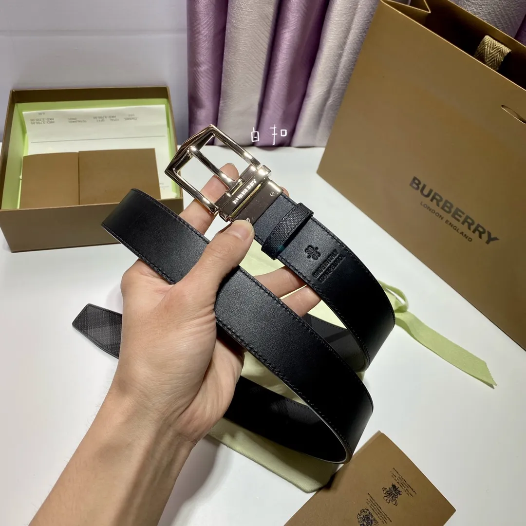 Burberry 新作グレーベルトチェック柄 - 画像 (7)