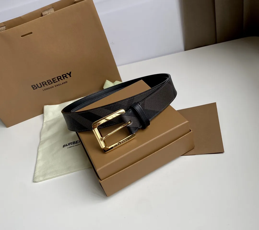BURBERRY 新作ロンドンチェックベルト ブラック
