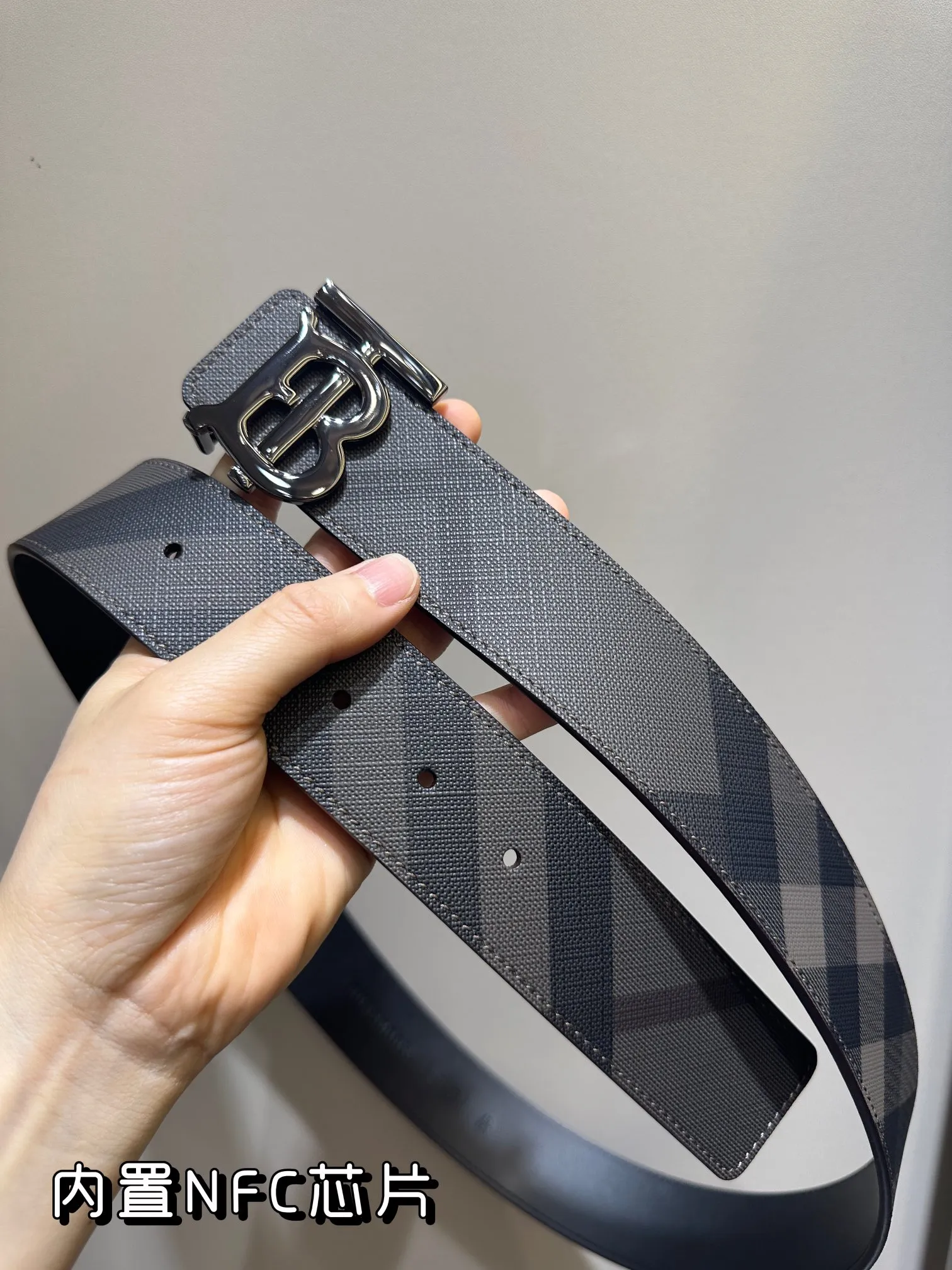 バーバリーTBシリーズ新作ベルト黒ブルー格子柄 - 画像 (6)