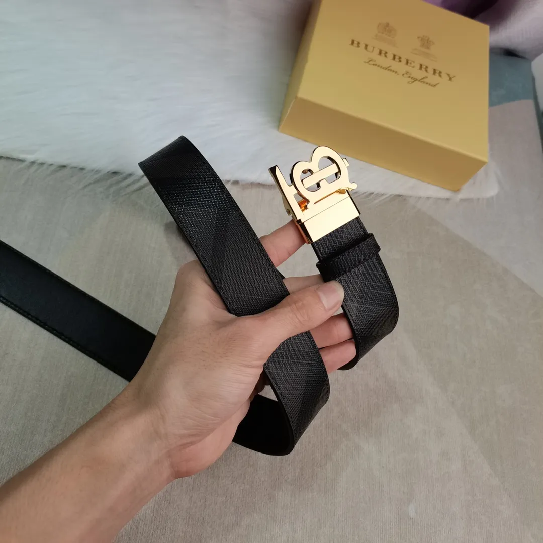 Burberry 新作黒London格子革ベルト - 画像 (3)