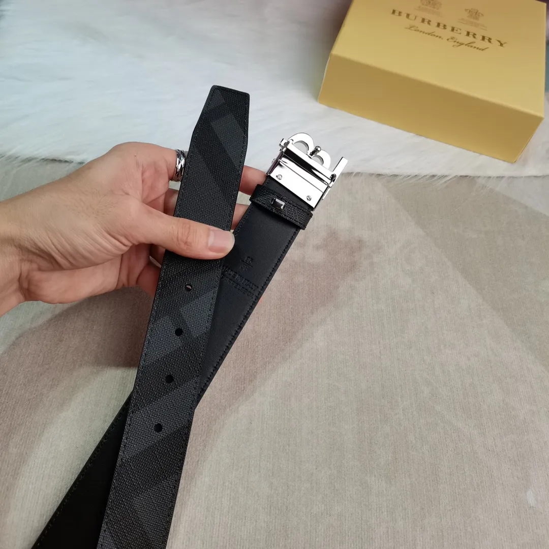 Burberry 新作黒London格子レザーベルト - 画像 (4)