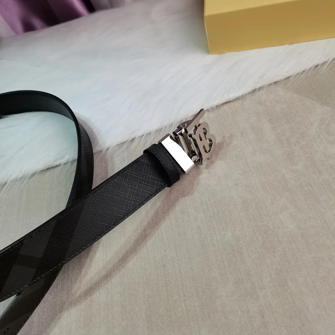 Burberry 新作黒London格子レザーベルト - 画像 (6)