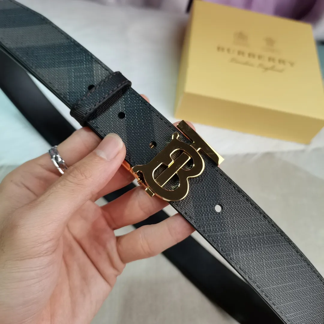 Burberry 新作黒レザーベルト - 画像 (8)