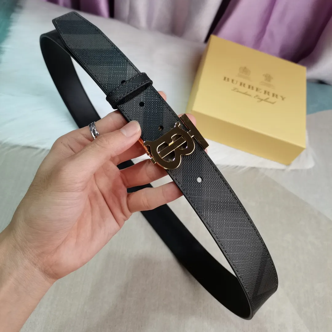 Burberry 新作黒レザーベルト - 画像 (9)