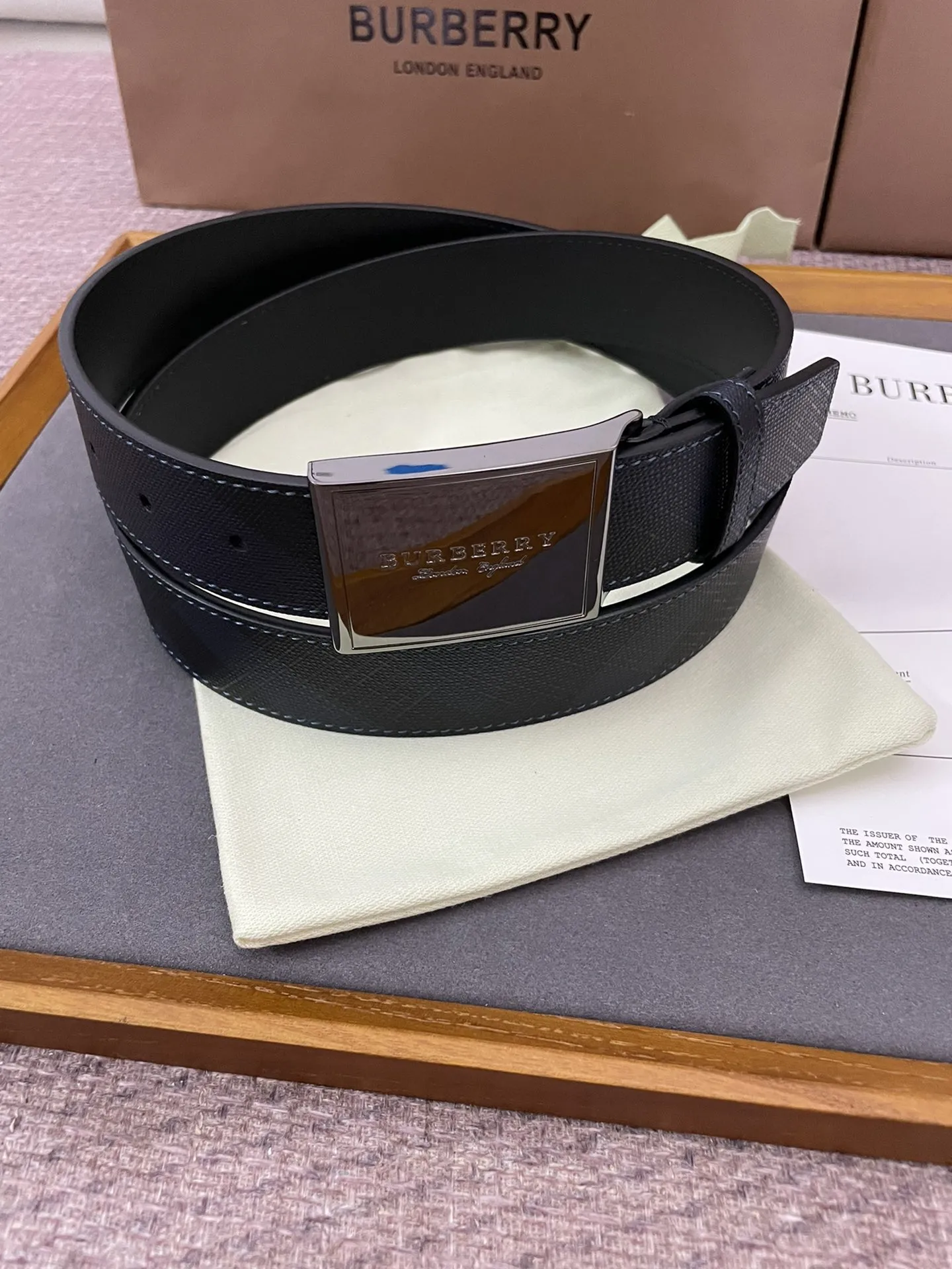 バーバリー新作ロンドングレーベルト黒 - 画像 (3)