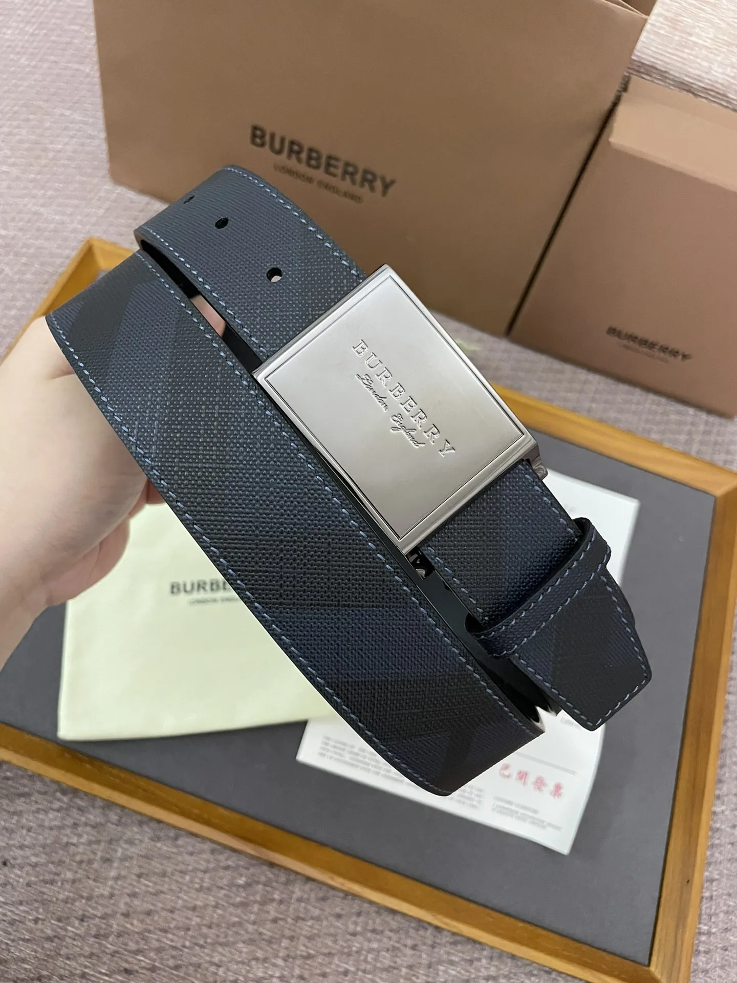 バーバリー新作ロンドングレーベルト黒 - 画像 (4)