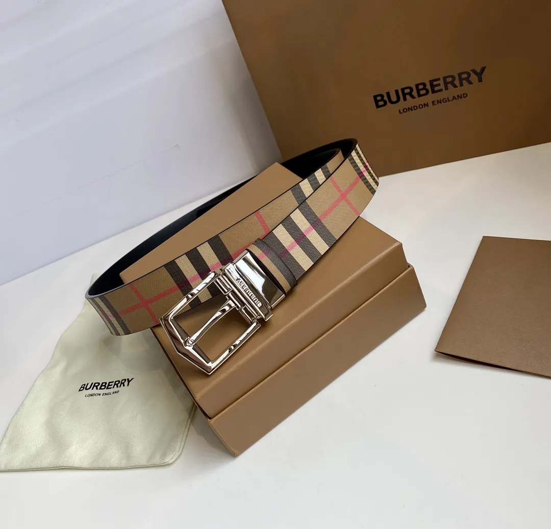 Burberry 新作イタリア製ベルト ヴィンテージチェック