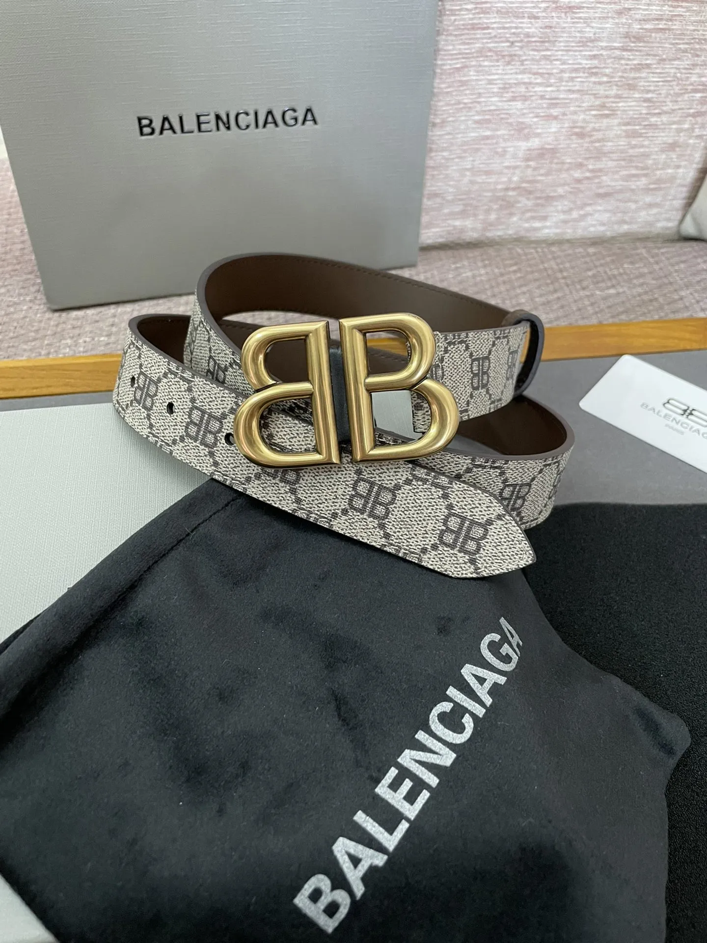 BALENCIAGA 新作ベージュプリントベルト - 画像 (3)