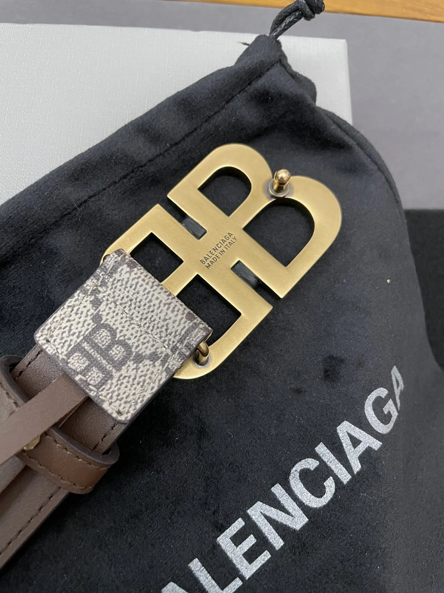 BALENCIAGA 新作ベージュプリントベルト - 画像 (4)