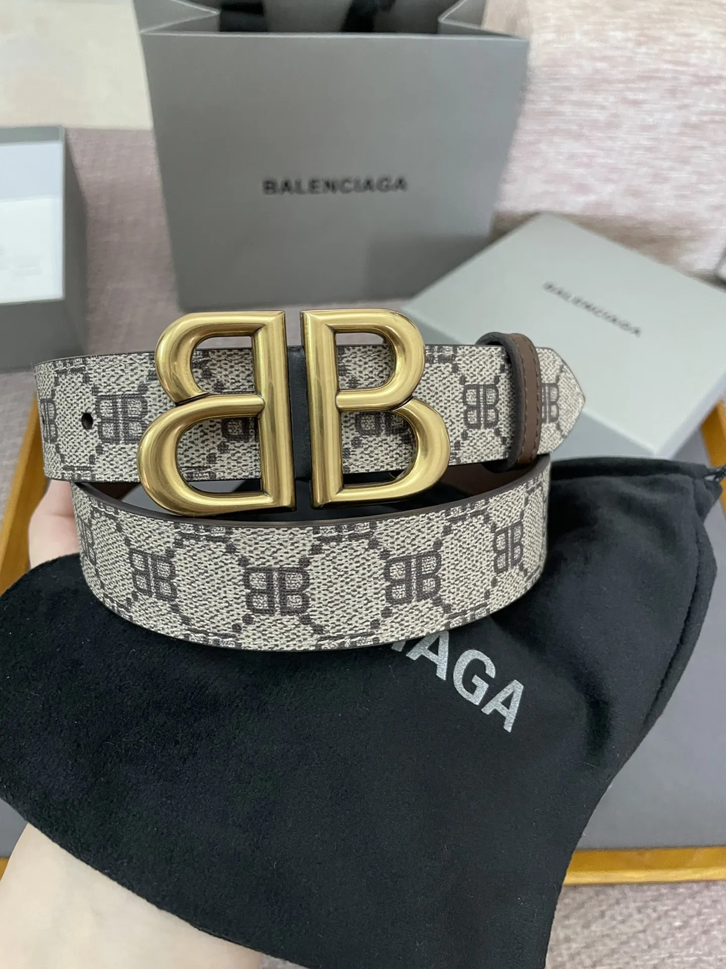BALENCIAGA 新作ベージュプリントベルト - 画像 (6)
