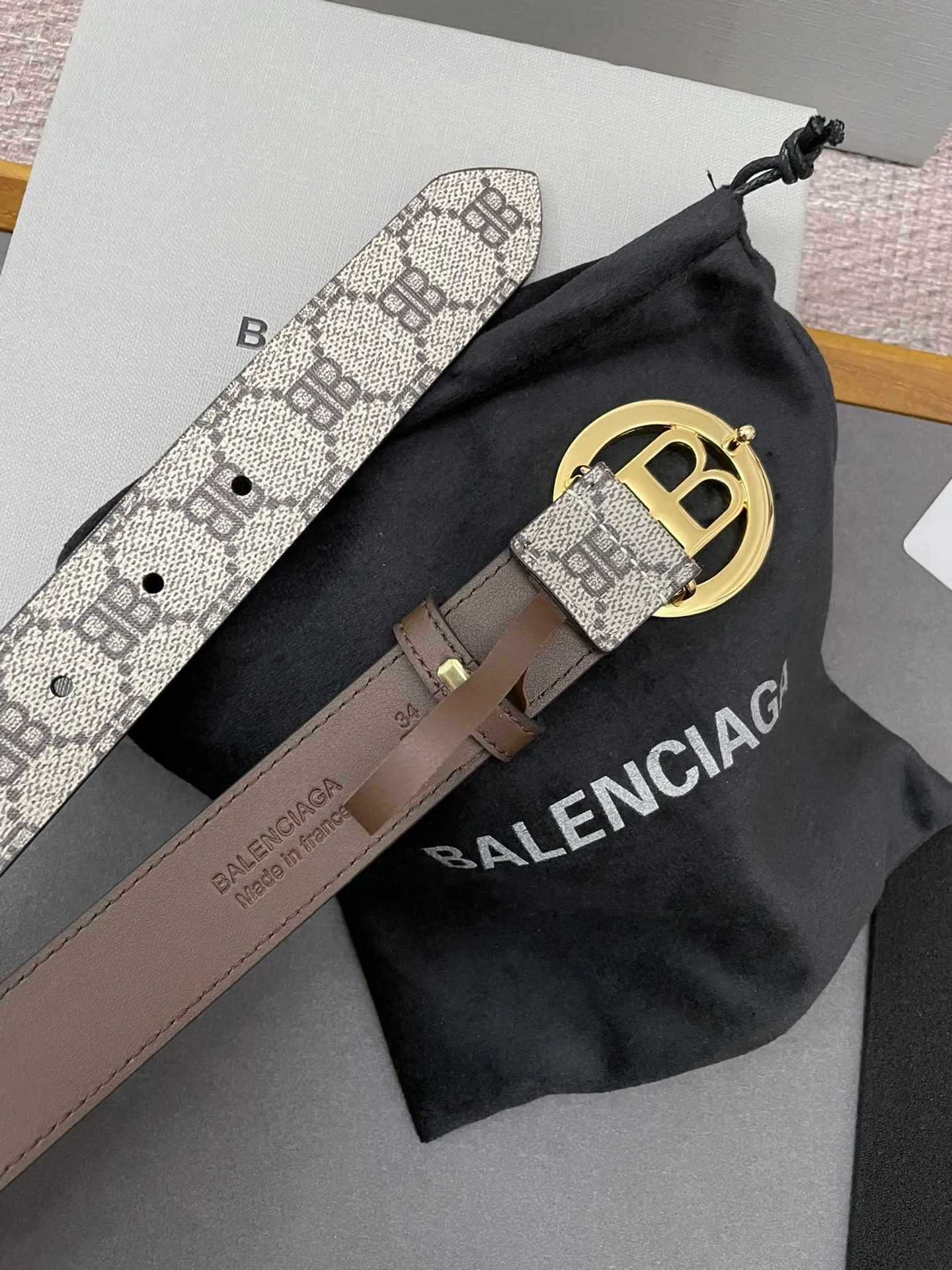 BALENCIAGA 新作ベージュレザーベルト - 画像 (5)