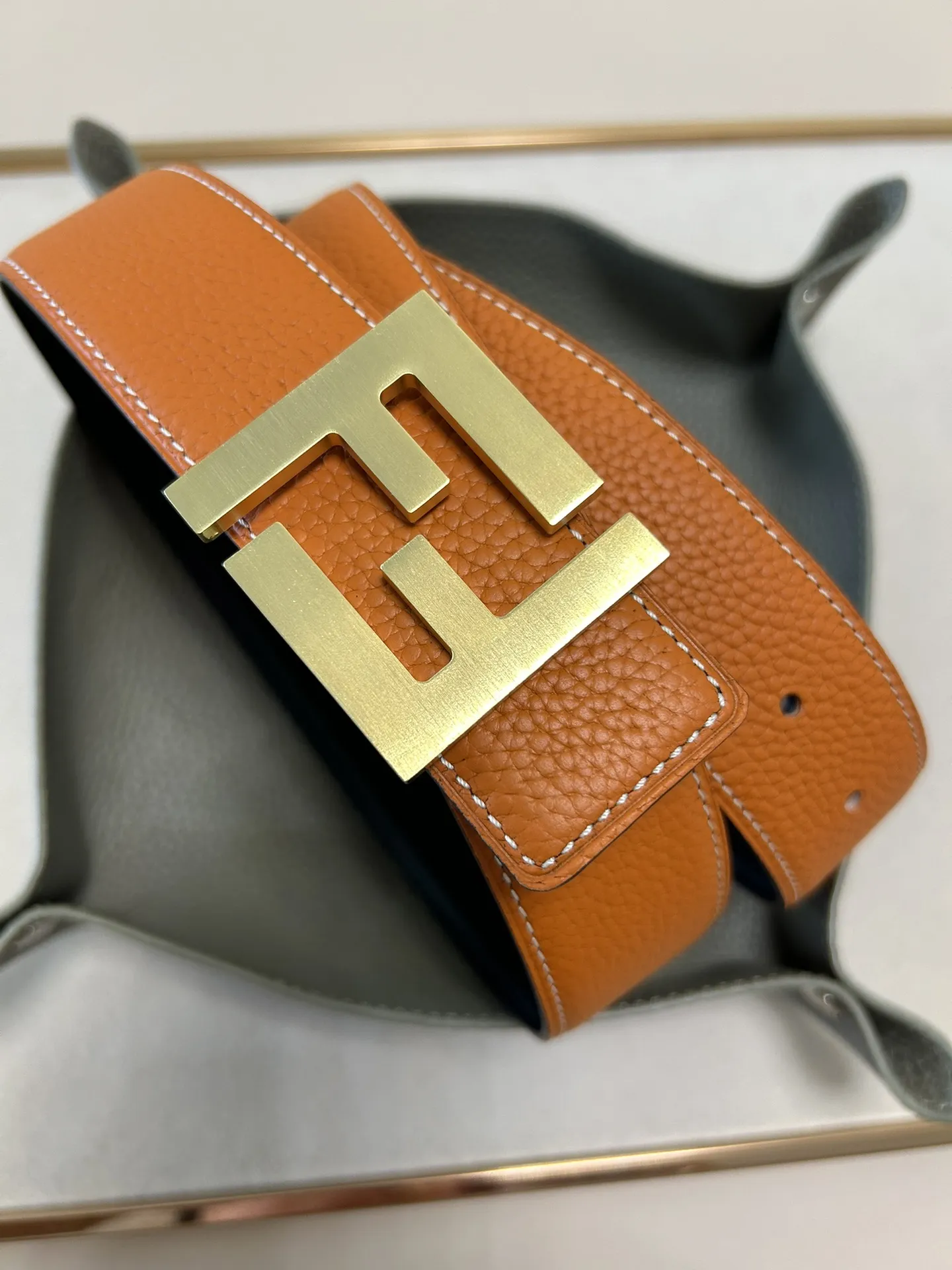 FENDI新作ダブルカラーベルトオレンジブラック - 画像 (3)