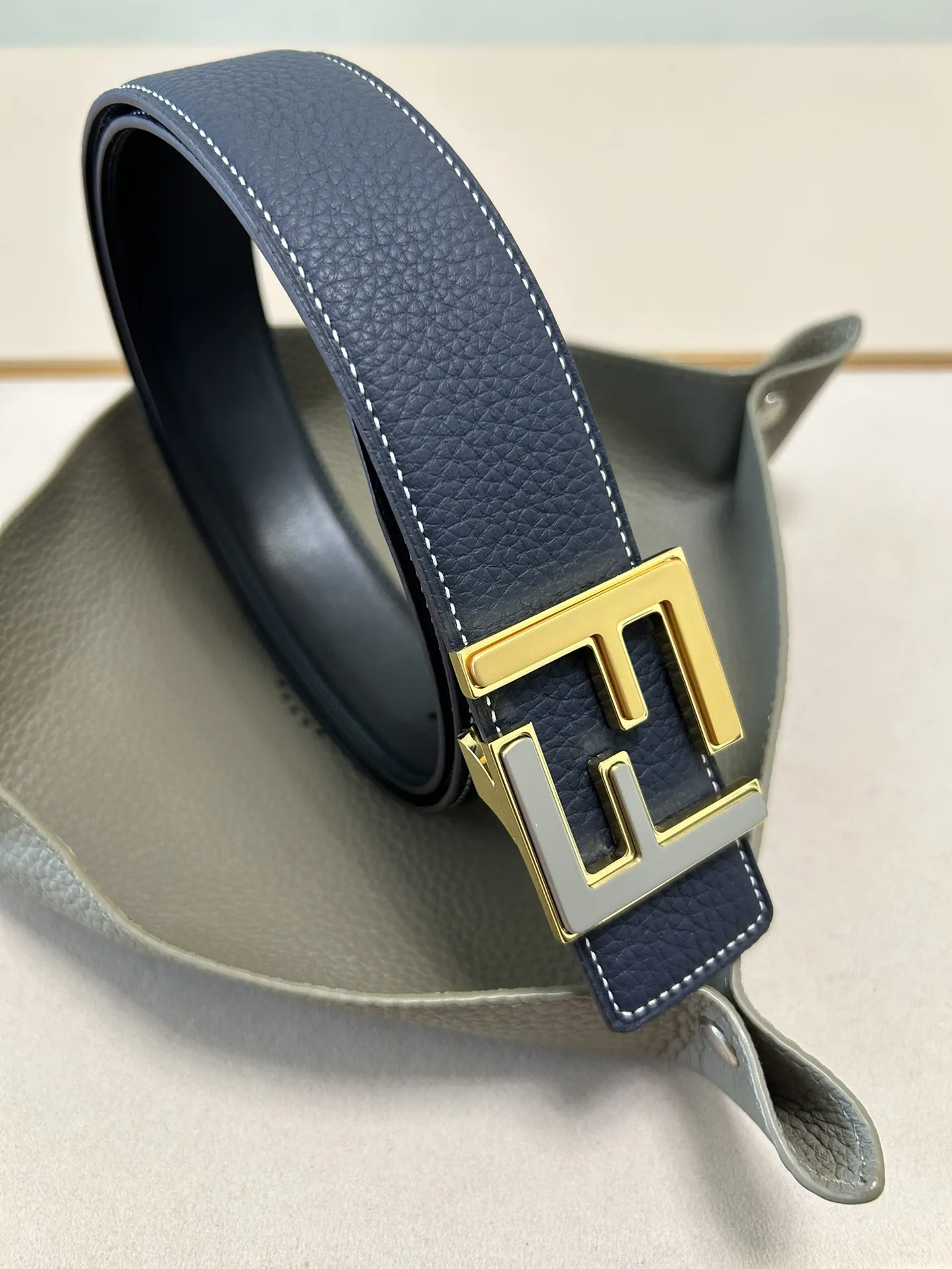 FENDI新作黒ダブルリングベルト - 画像 (6)