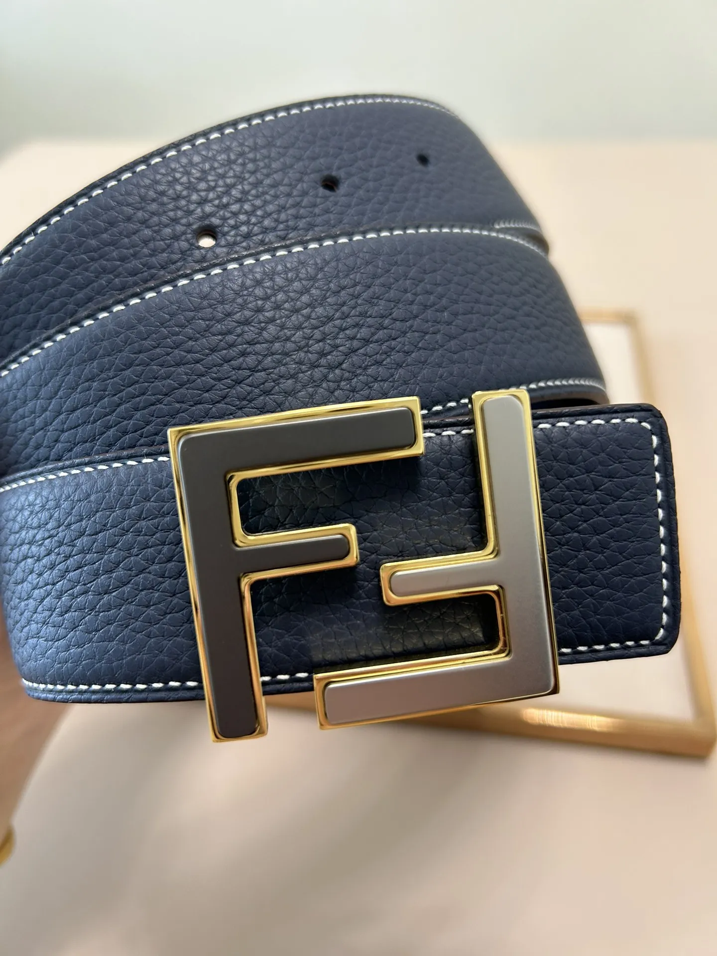 FENDI新作ダブルリングベルト黒FFデザイン - 画像 (5)