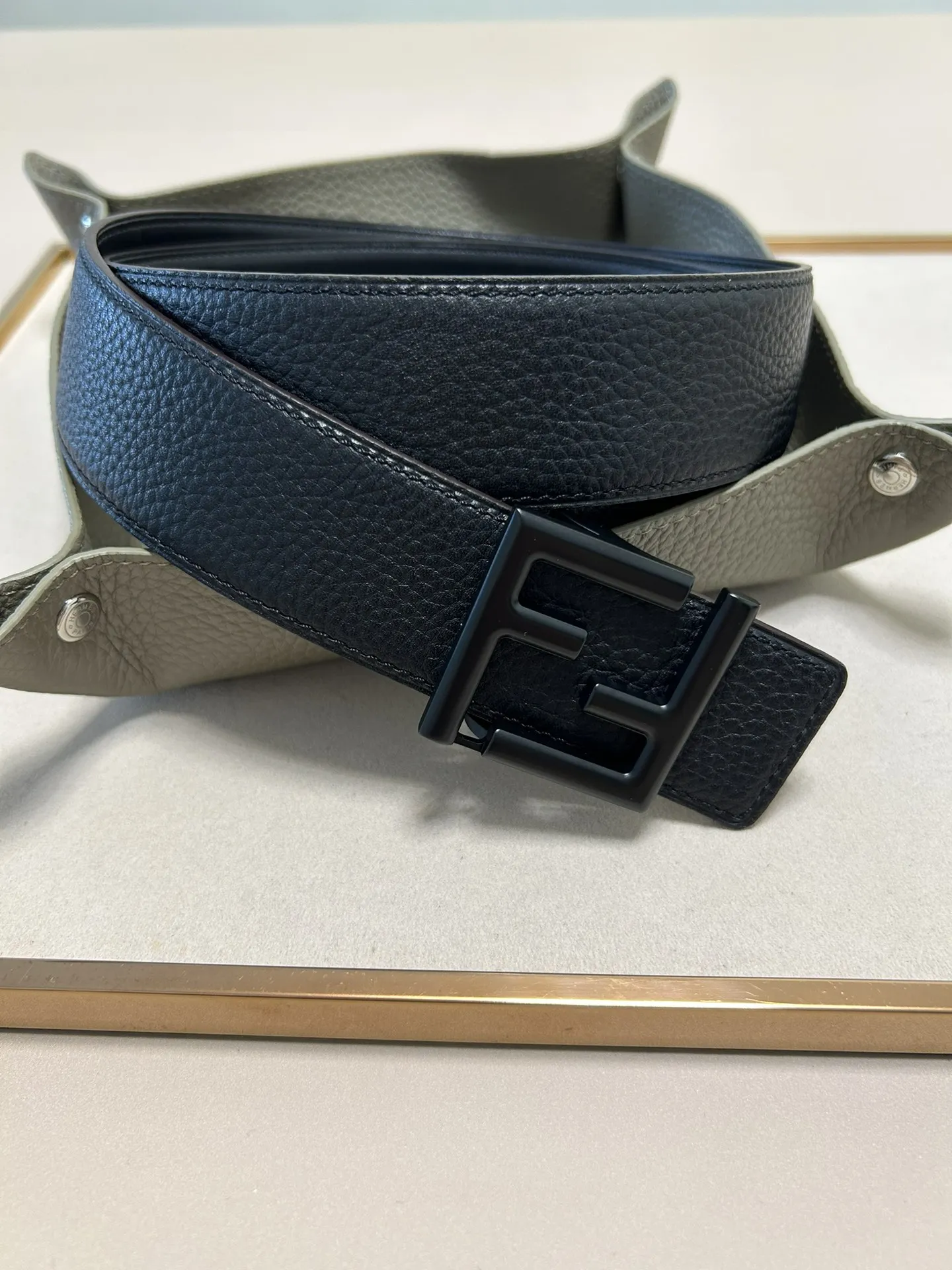 FENDI新作黒ダブルリングベルト