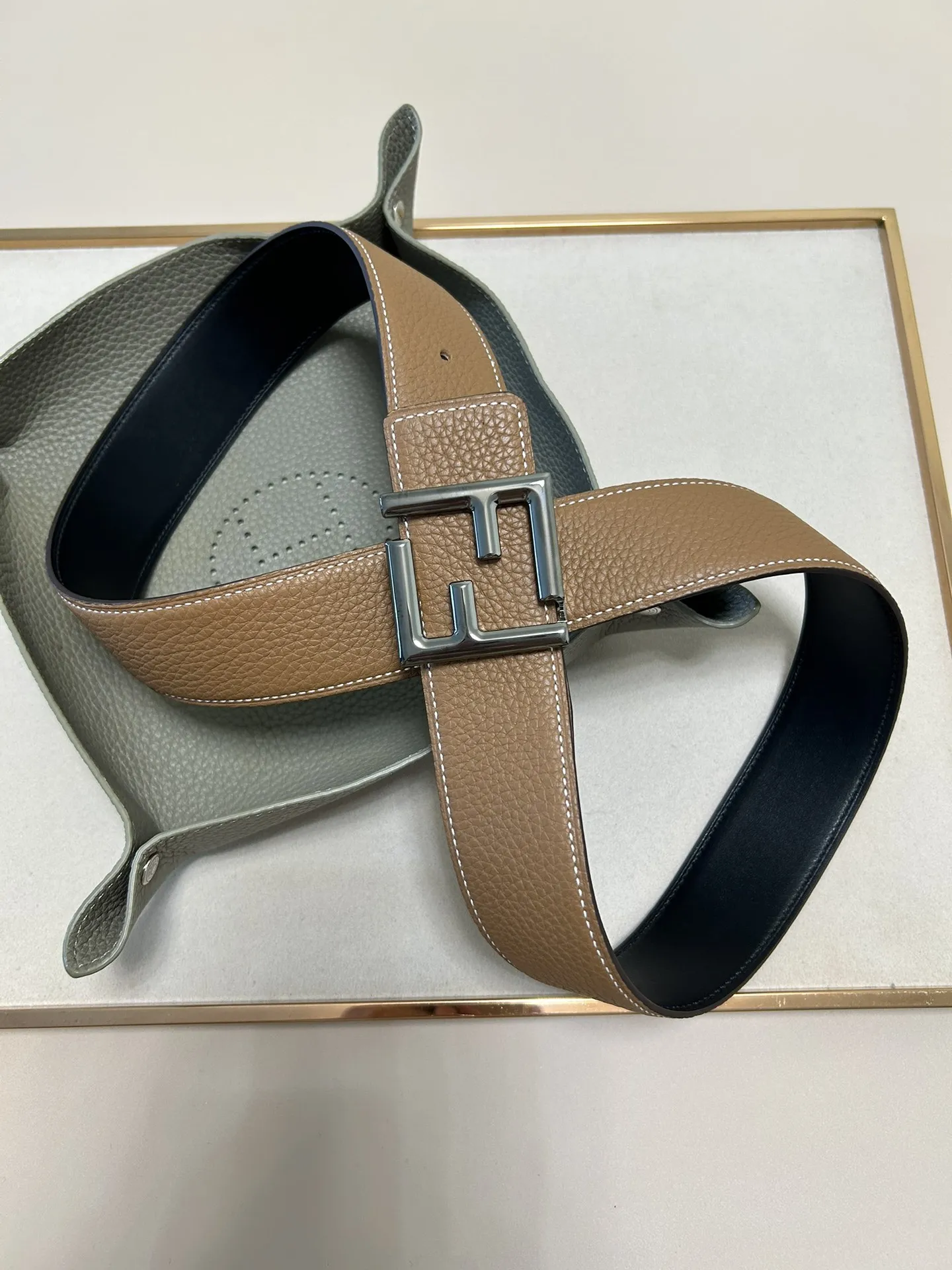 FENDI 新作 ダブルリングベルト 4.0cm - 画像 (4)