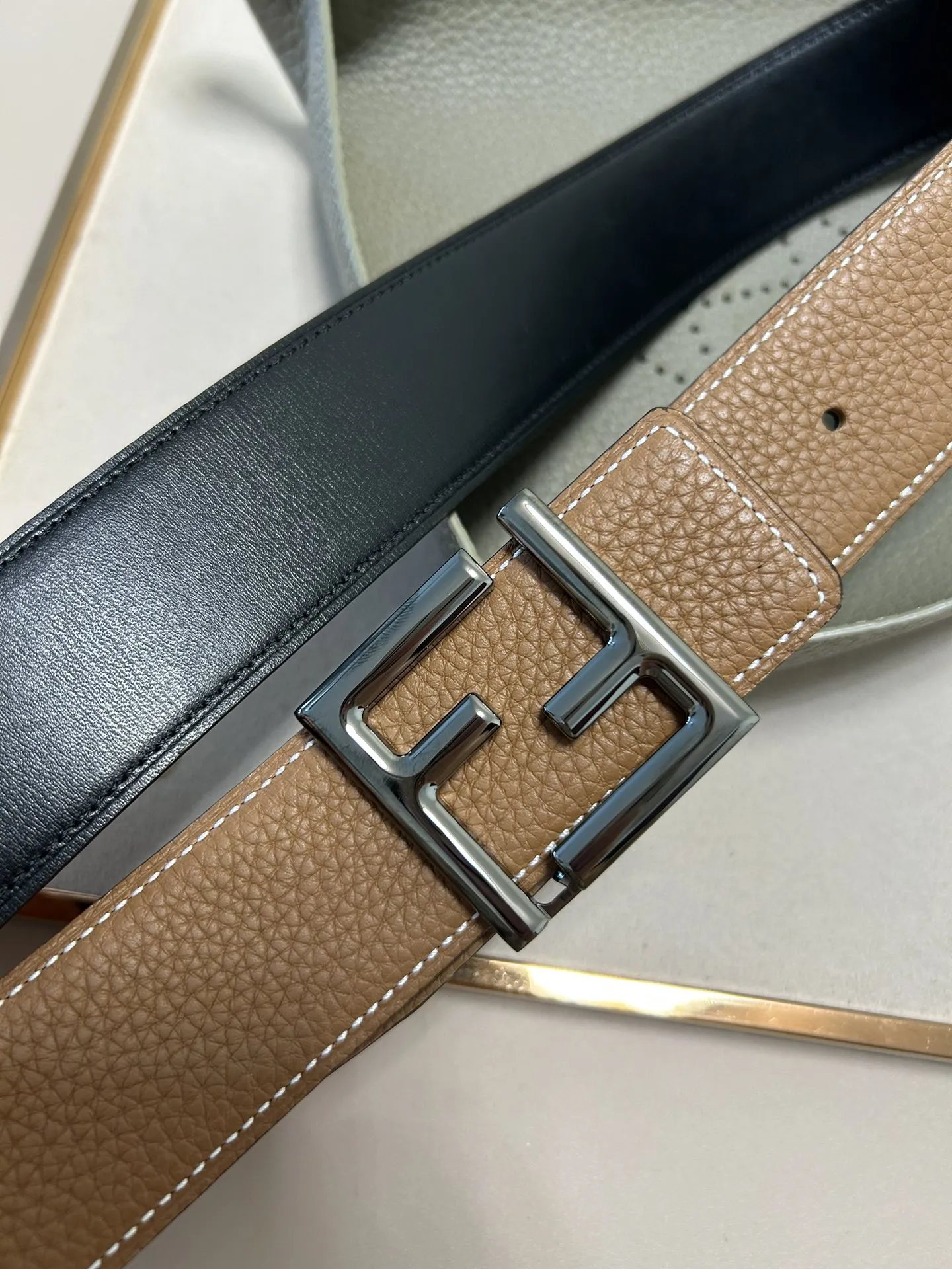 FENDI 新作 ダブルリングベルト 4.0cm - 画像 (5)