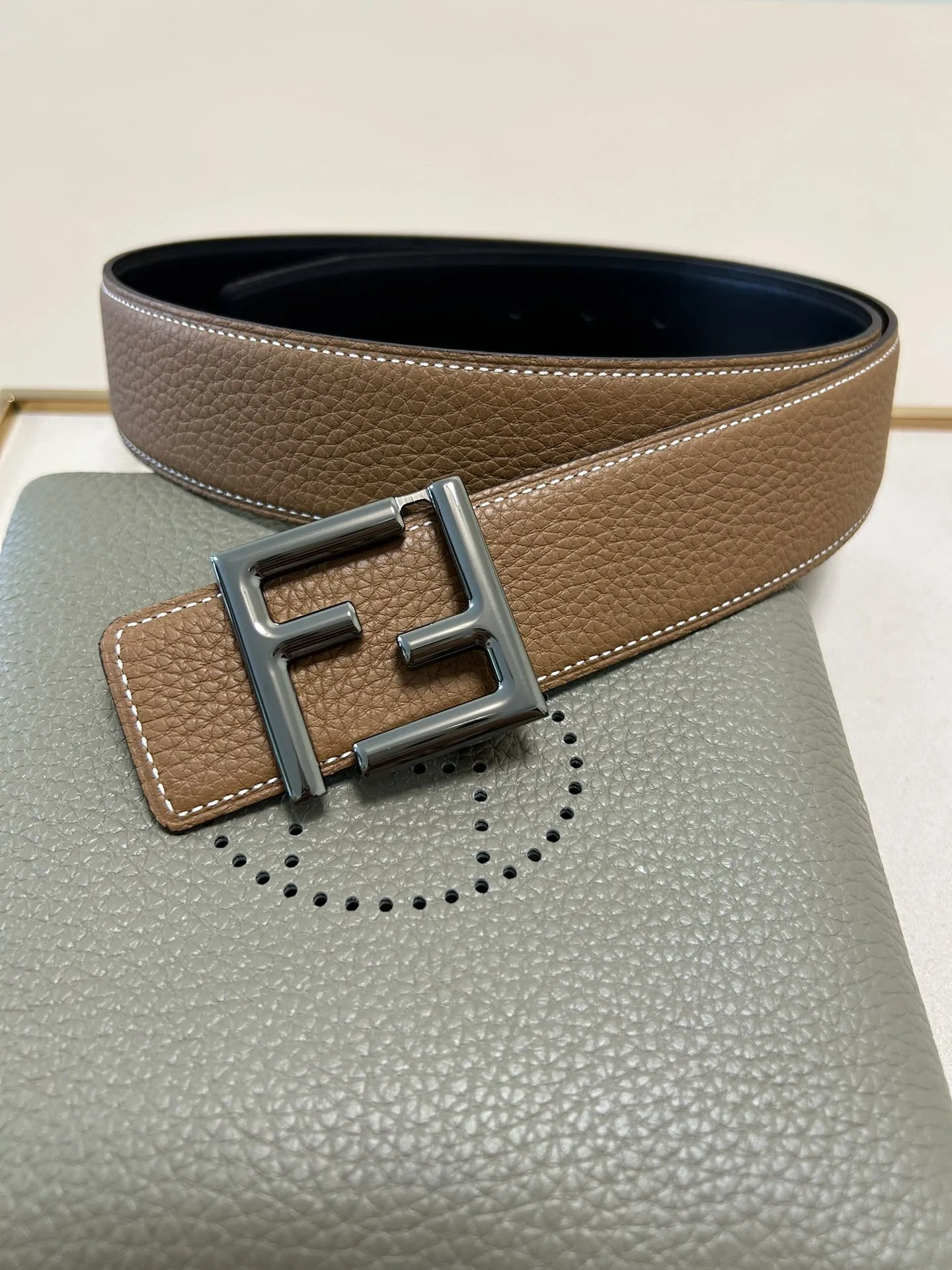 FENDI 新作 ダブルリングベルト 4.0cm - 画像 (7)