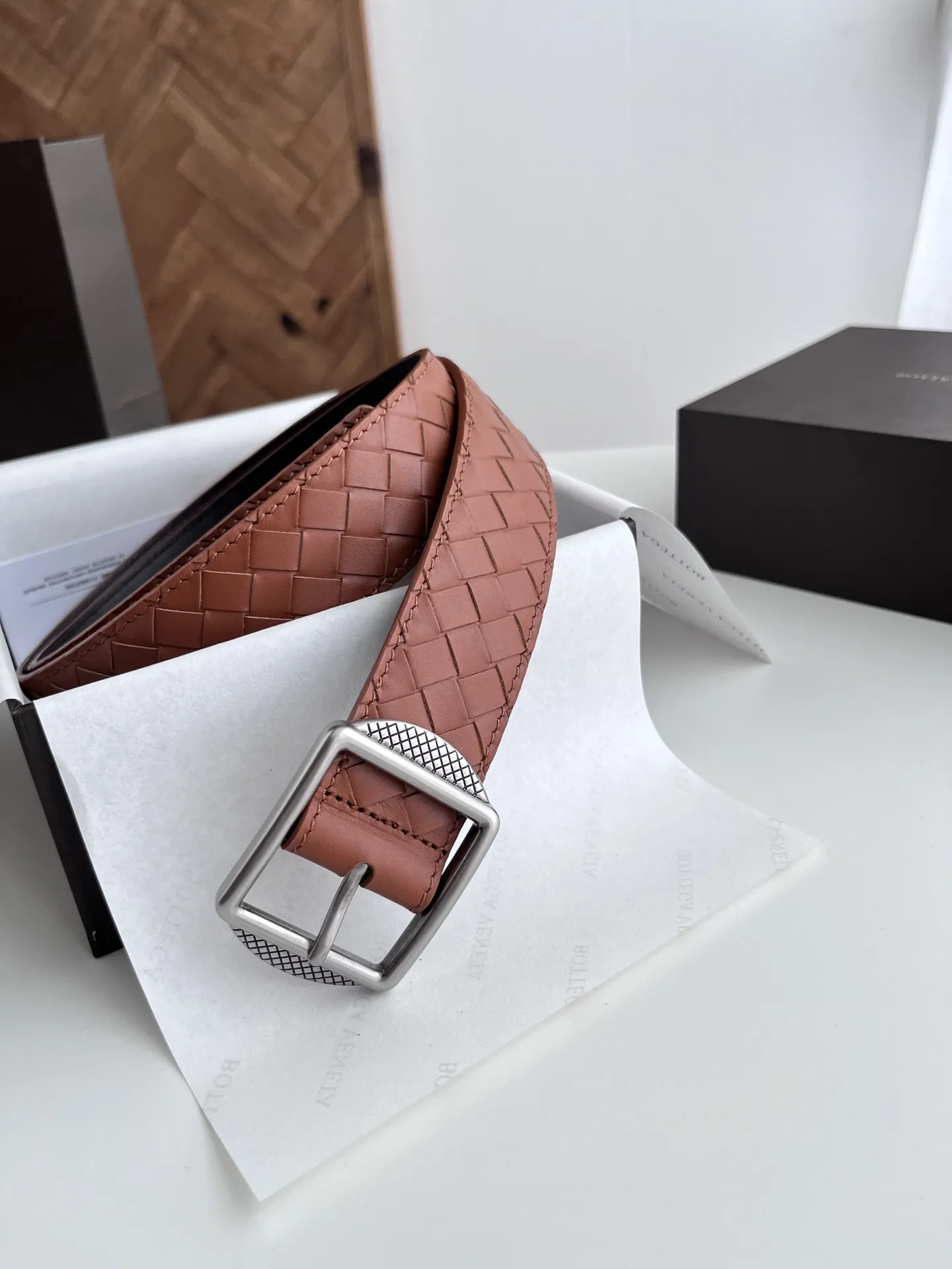 BV 男性向け新作 用ベルトイントレチャートデザイン