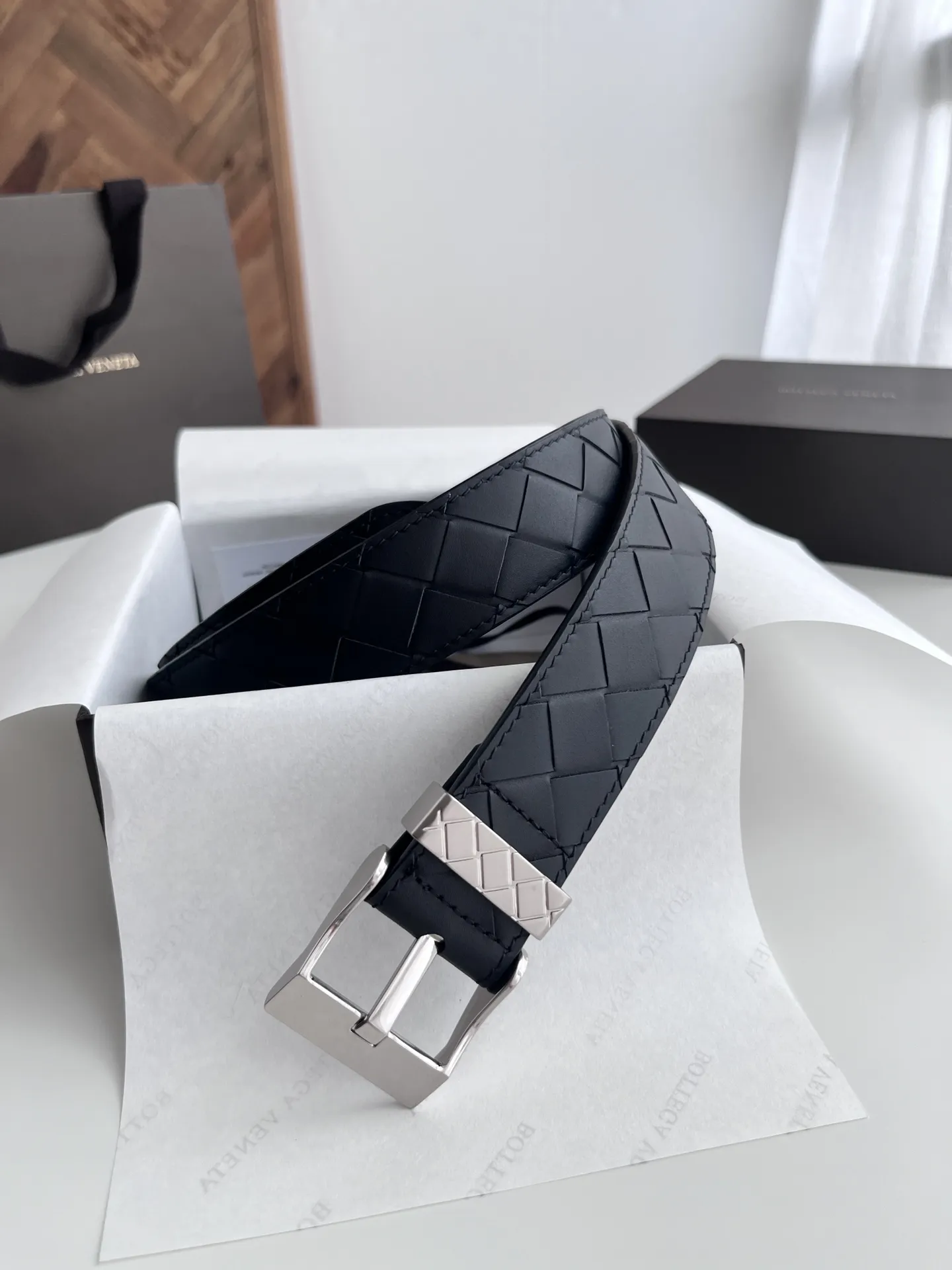 BV 2025新作黒ダブルフェイスベルト