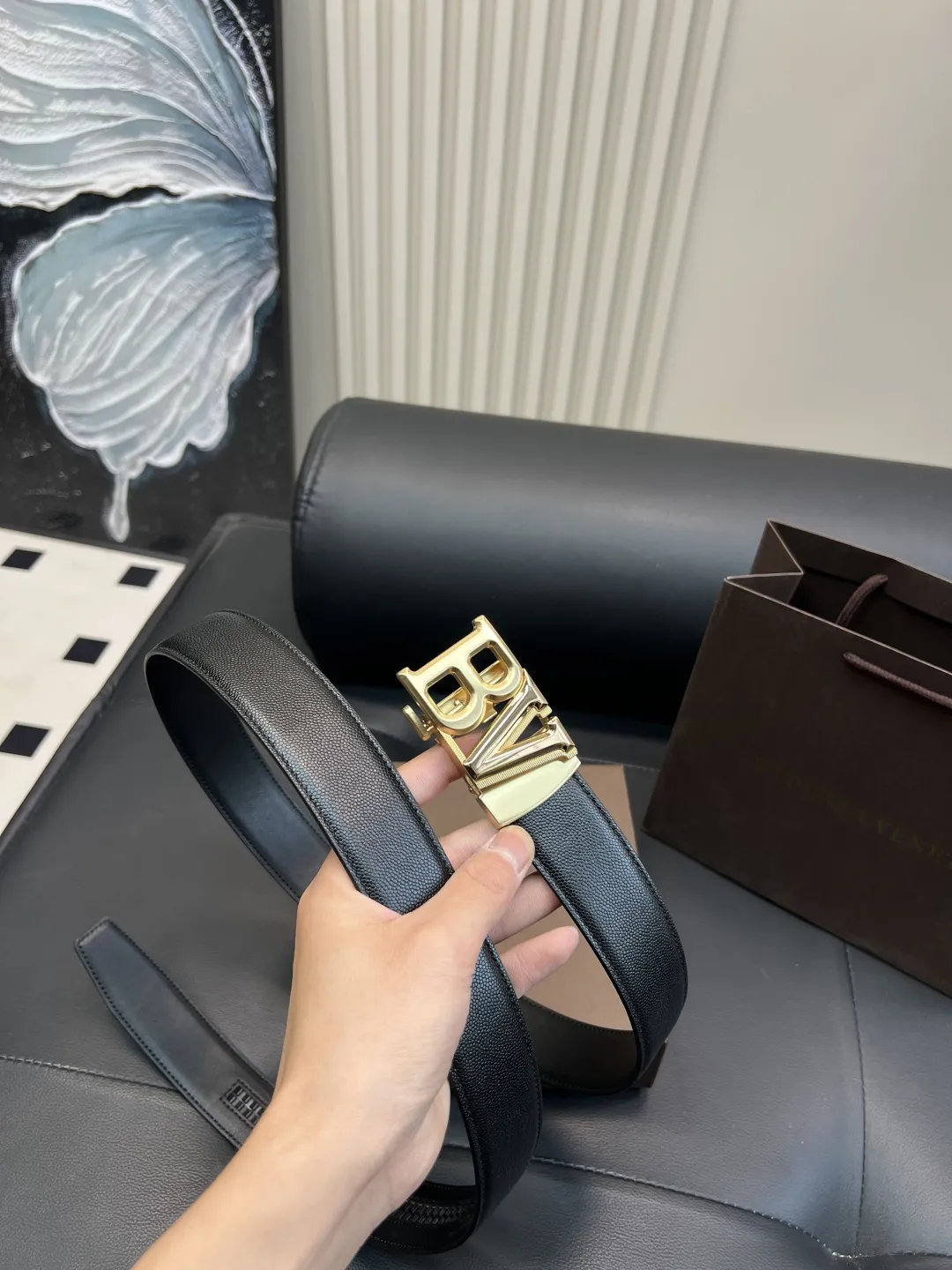 Bottega Veneta 新しい黒の牛革ベルト