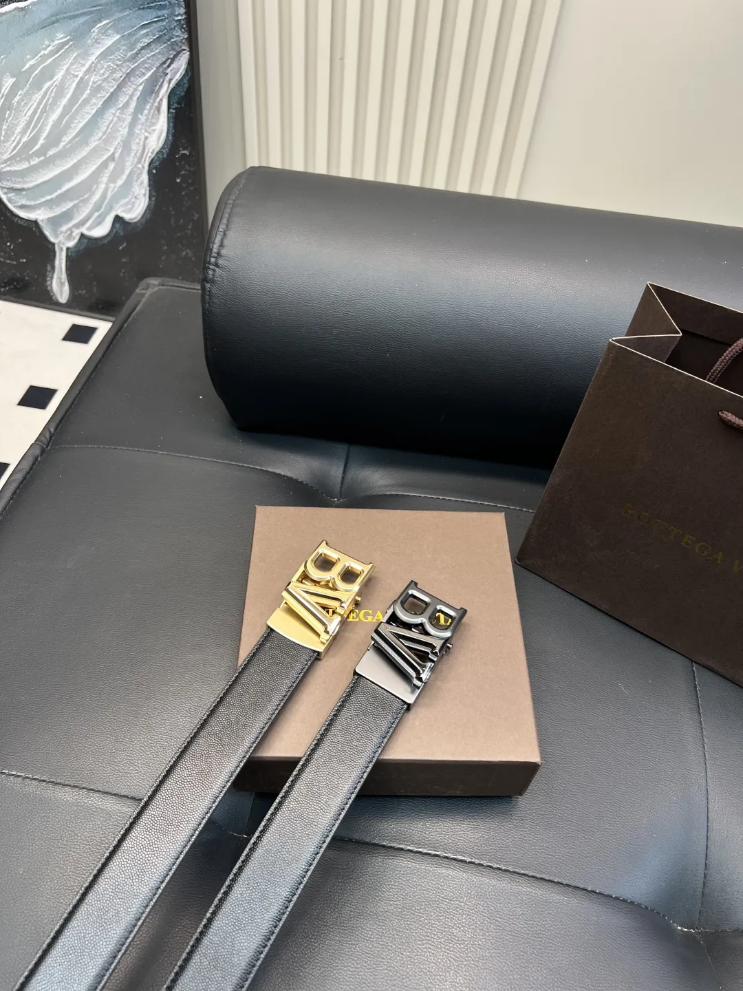 Bottega Veneta 新しい黒の牛革ベルト - 画像 (4)