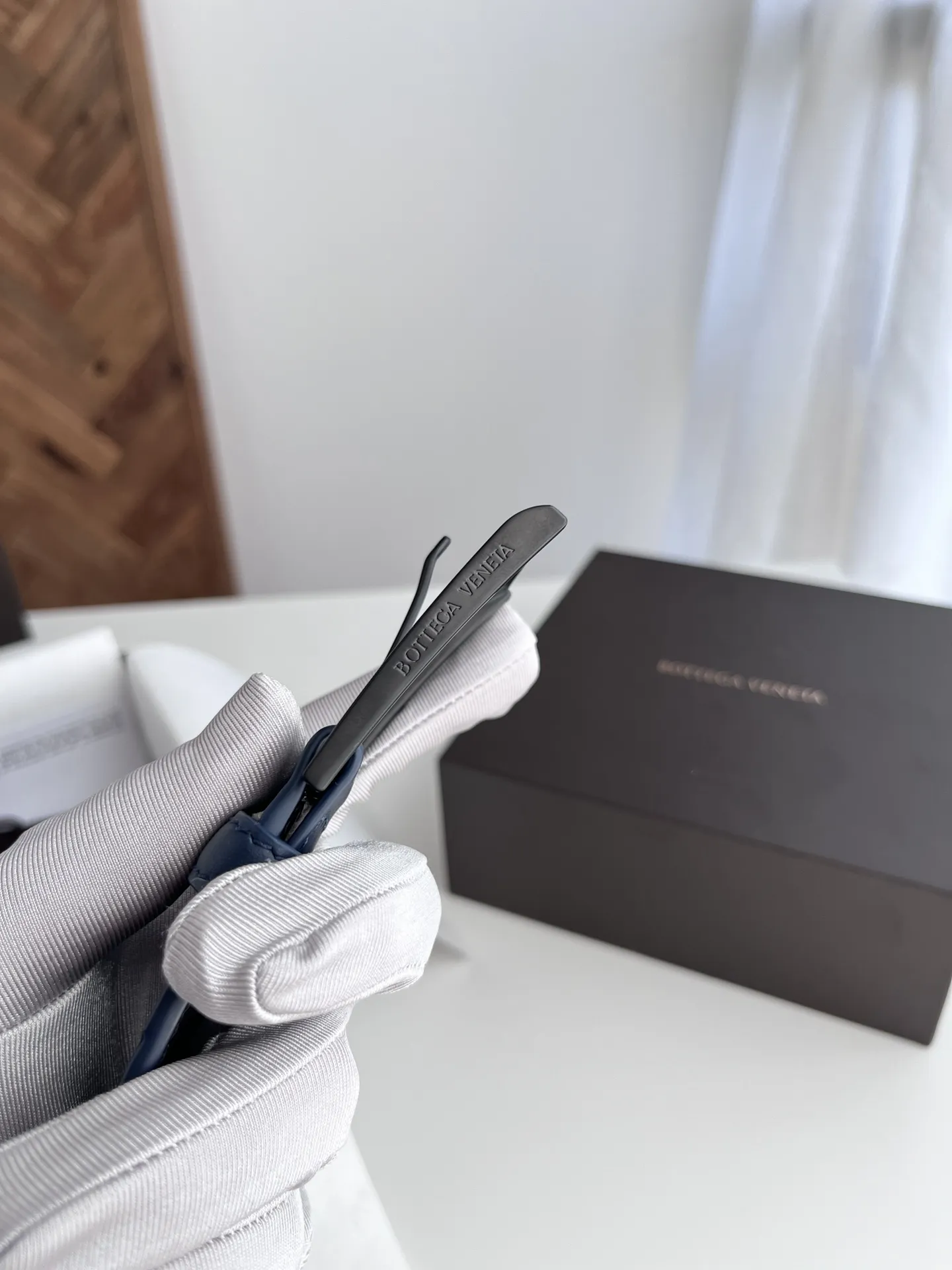 BV 2024年新作 ロイヤルブルー ワイド メンズベルト - 画像 (6)