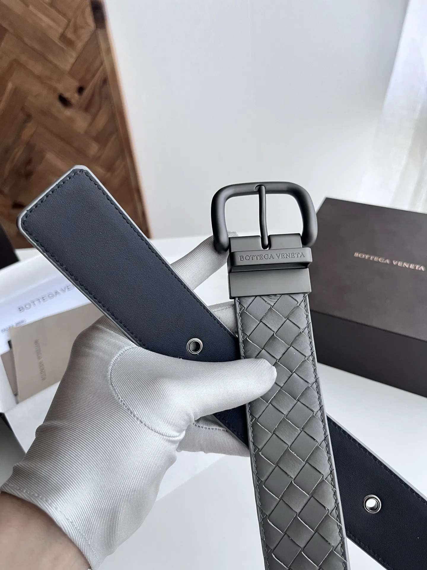 BV新作ダブルフェイス男性用ベルトグレー - 画像 (5)