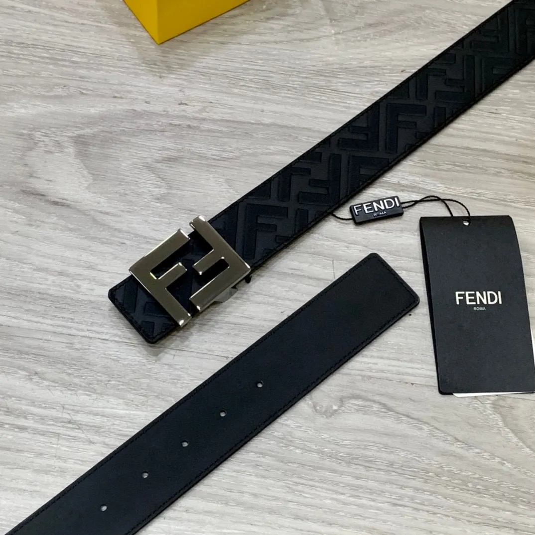 FENDI 新作 ブラック 幅40MM 皮ベルト - 画像 (4)
