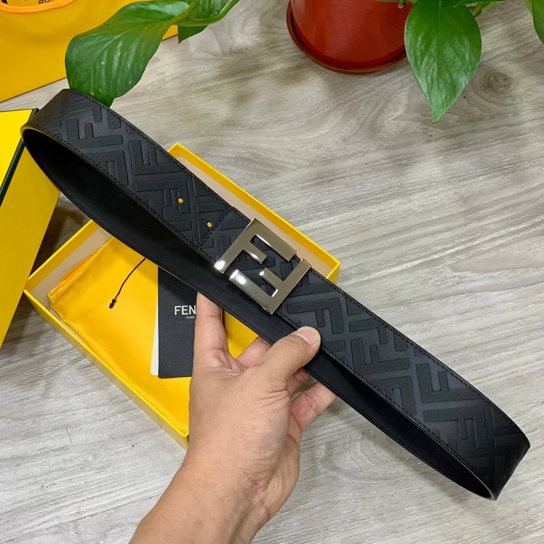 FENDI 新作 ブラック 幅40MM 皮ベルト - 画像 (8)