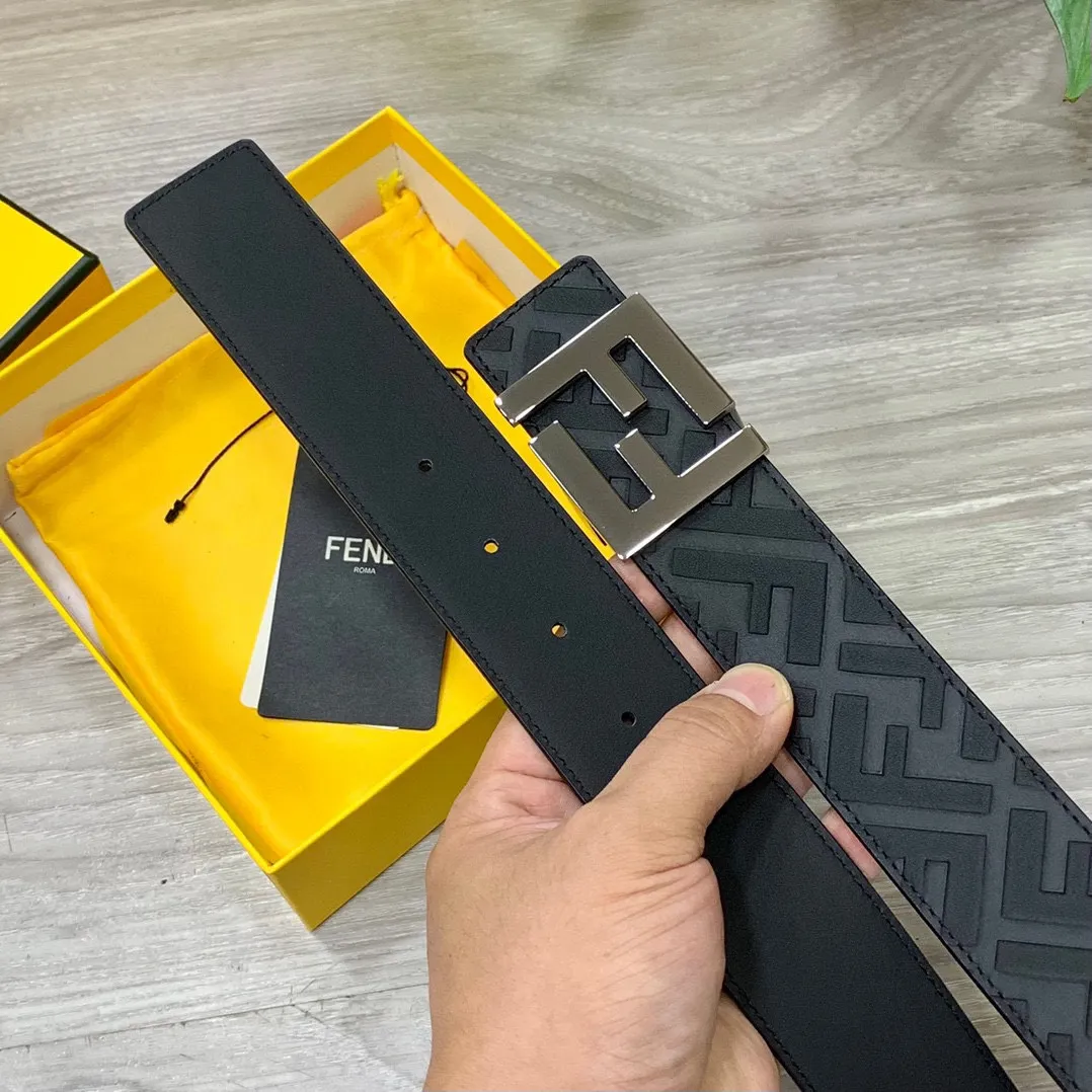 FENDI 新作 ブラック 幅40MM 皮ベルト - 画像 (9)